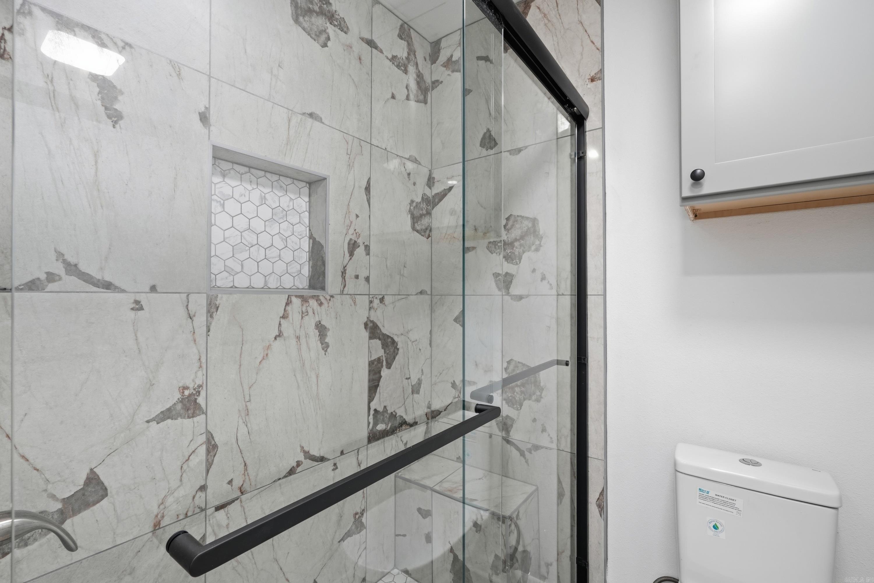 KAHN & HOLDERS ADDN - Residential