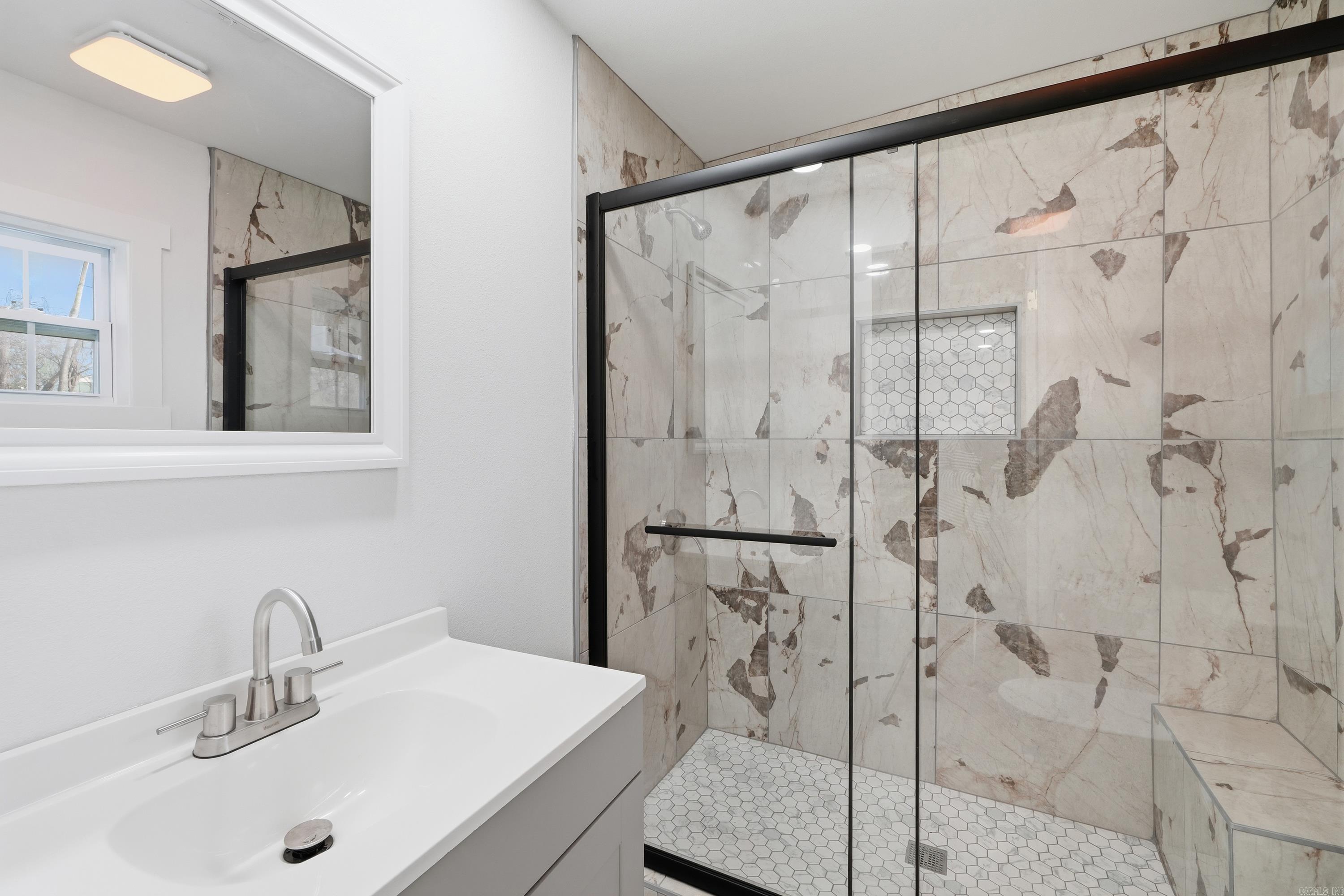 KAHN & HOLDERS ADDN - Residential