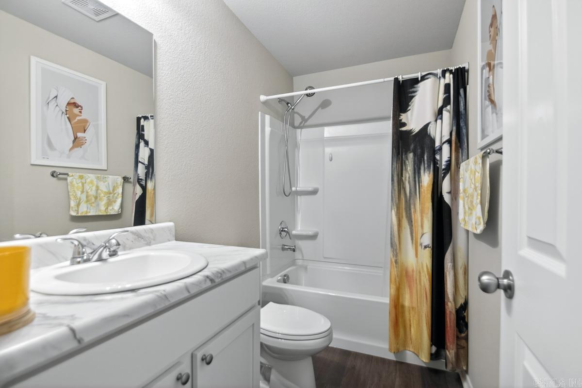 AUBURN HILLS - Residential