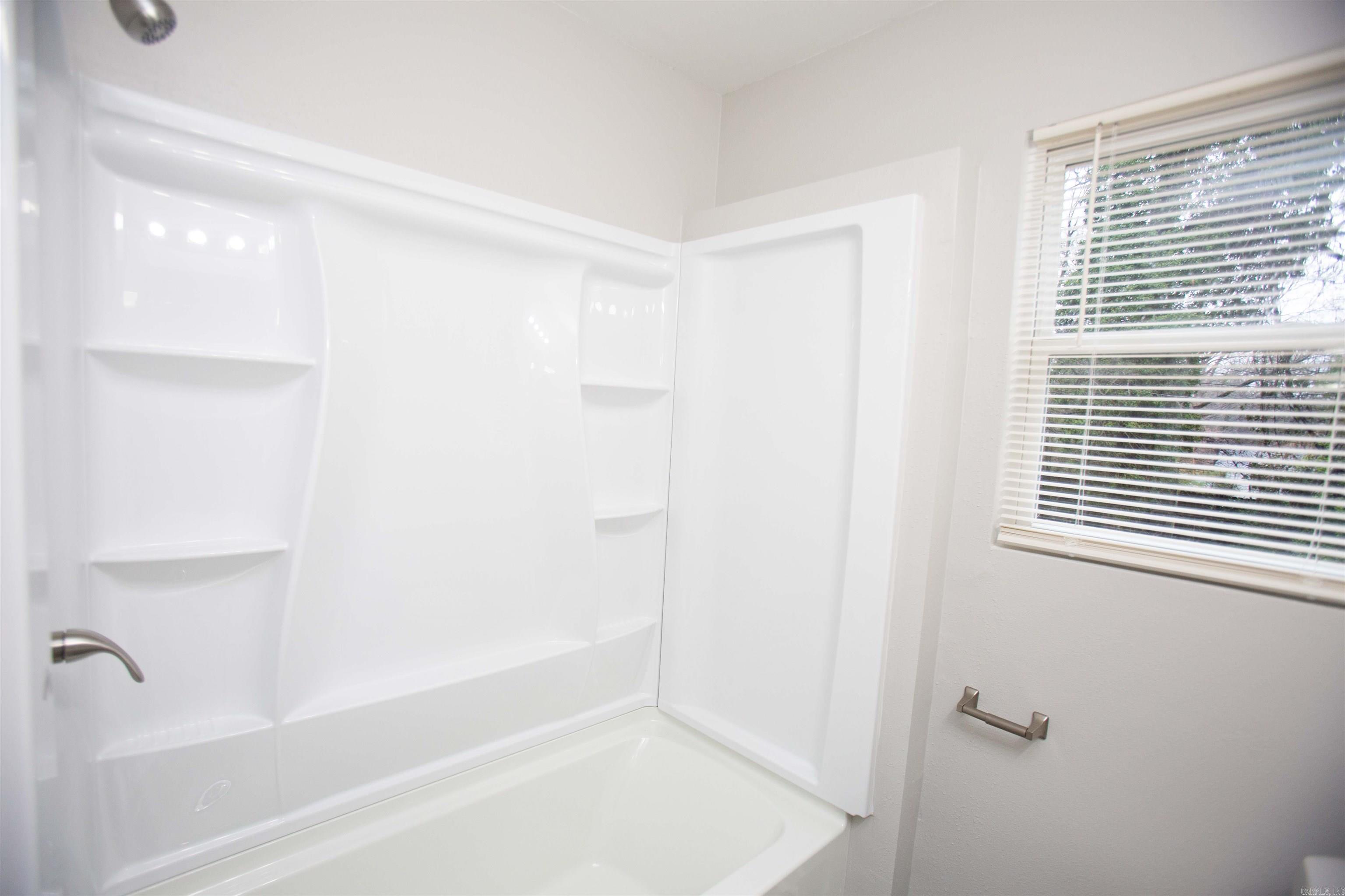 KINSWORTHY & HENDERSON - Residential