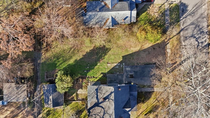 Conveniently located lot in the Wright Avenue neighborhood, close to the Children’s Hospital and downtown amenities.