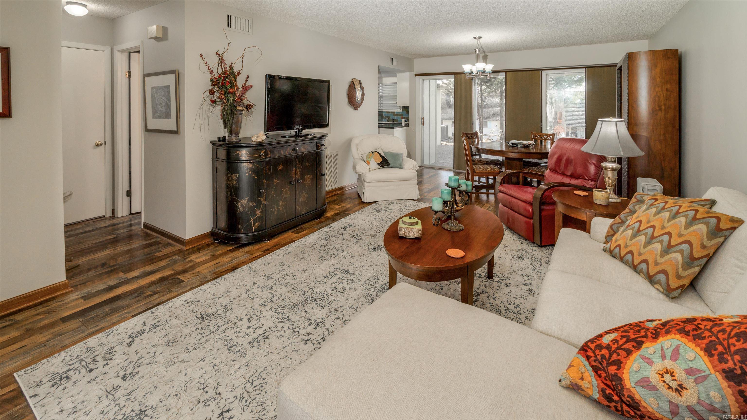 Castellon Courts #1 - Residential