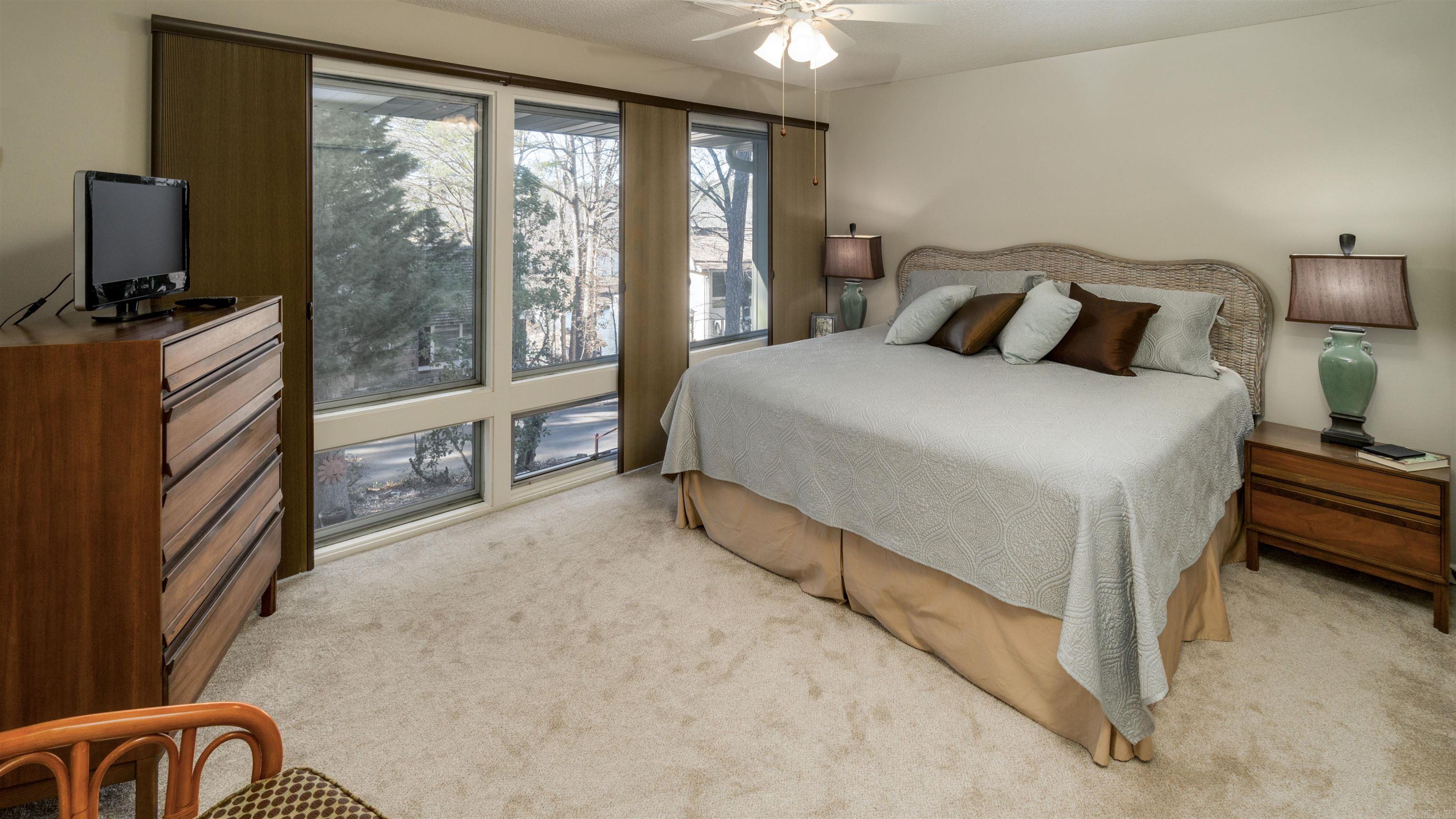 Castellon Courts #1 - Residential