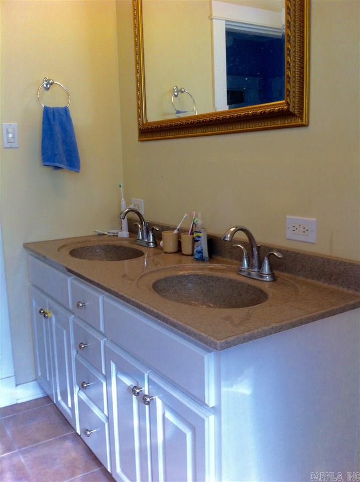 Hill Crest - Residential Lease