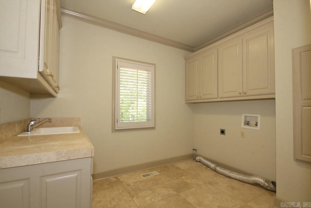 CHENAL DOWNS - Residential