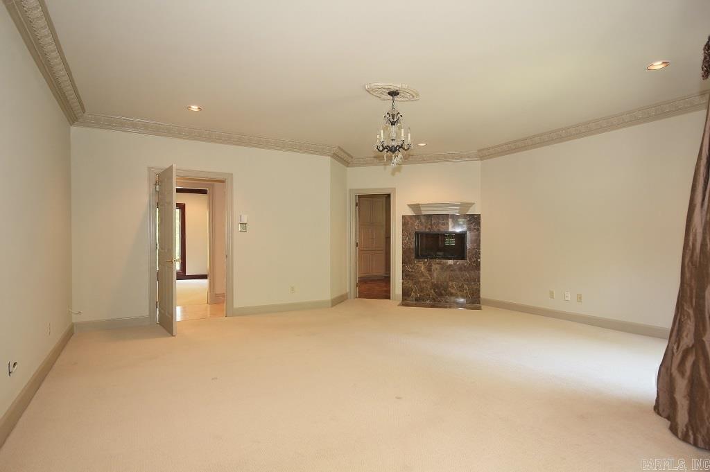 CHENAL DOWNS - Residential