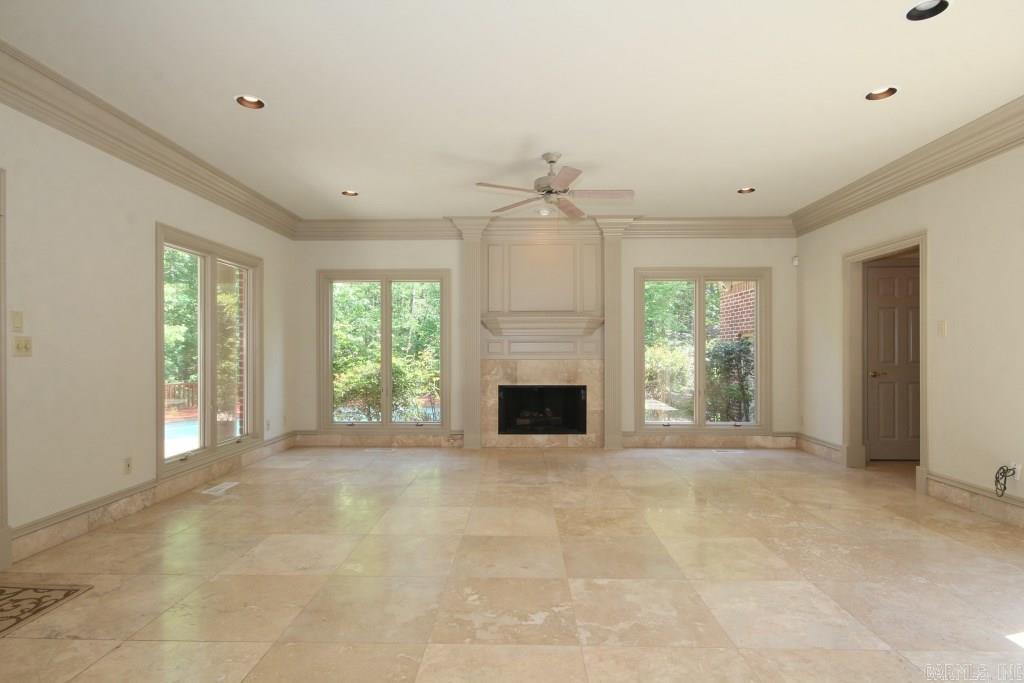 CHENAL DOWNS - Residential
