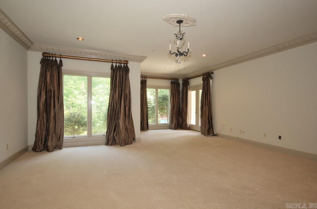 CHENAL DOWNS - Residential