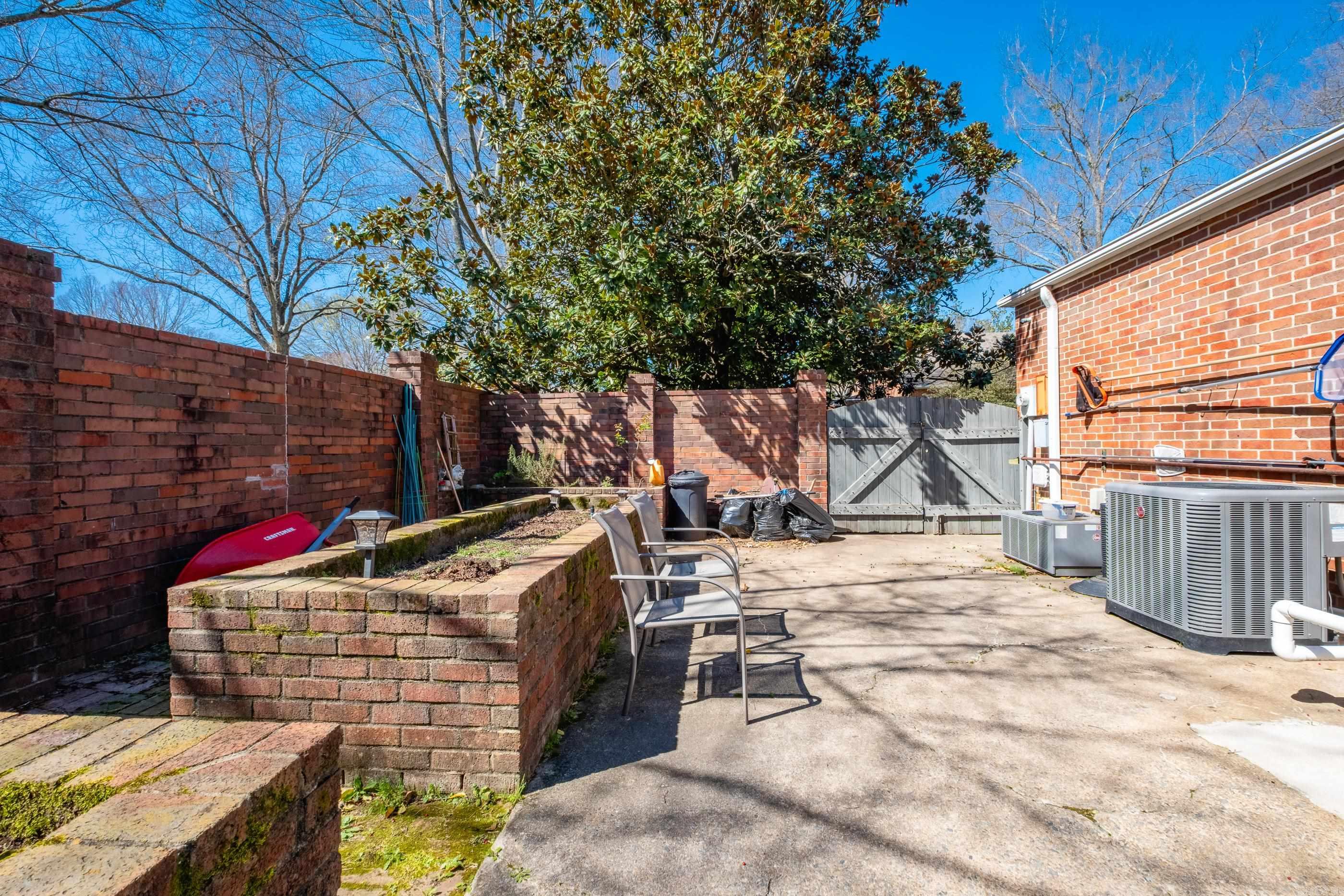 COUNTRYWOOD HPR - Residential