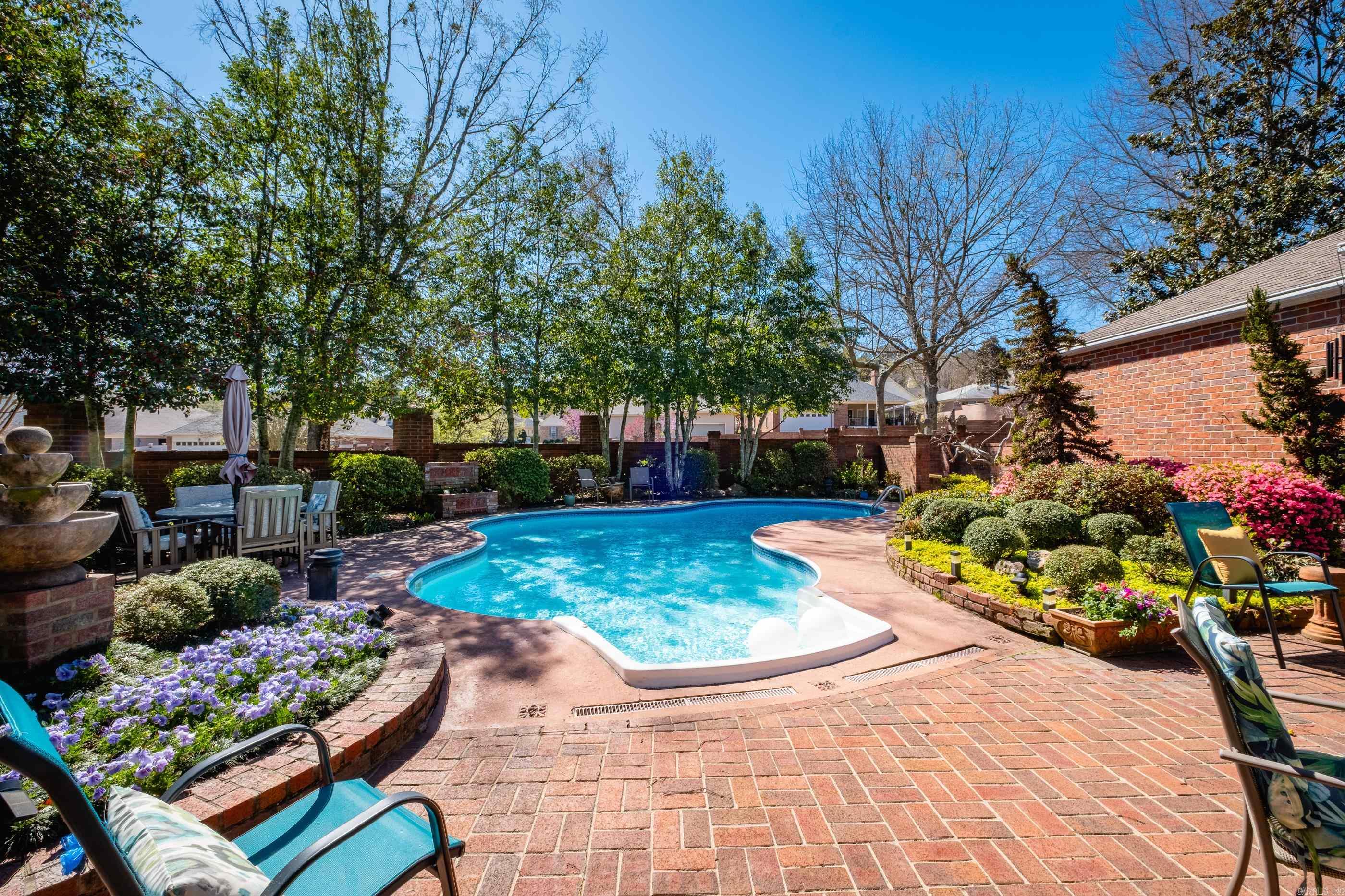 COUNTRYWOOD HPR - Residential