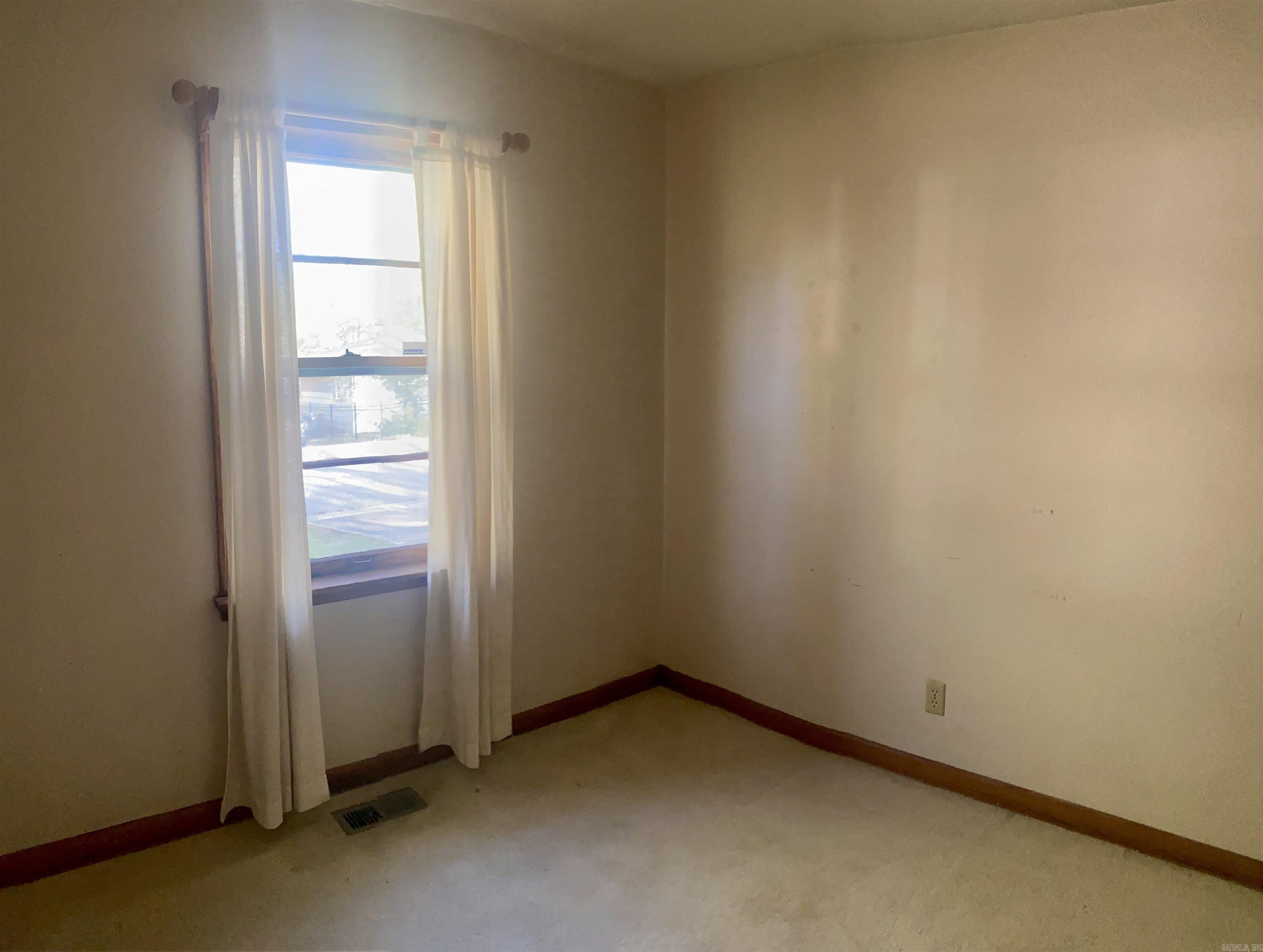 BARROW JOHN - Residential