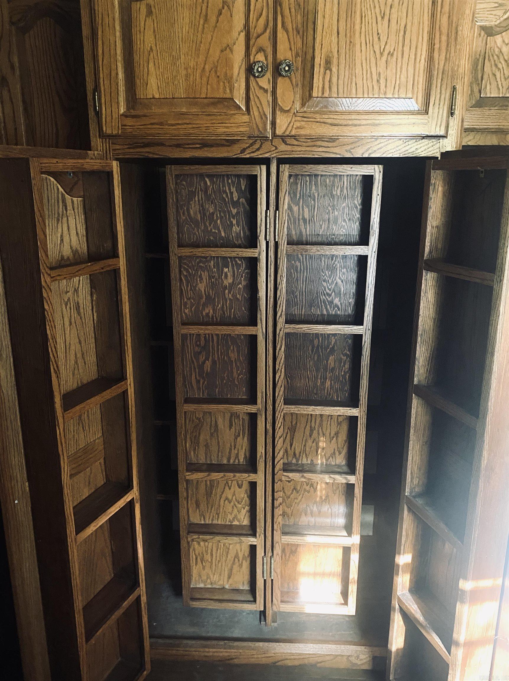 BARROW JOHN - Residential