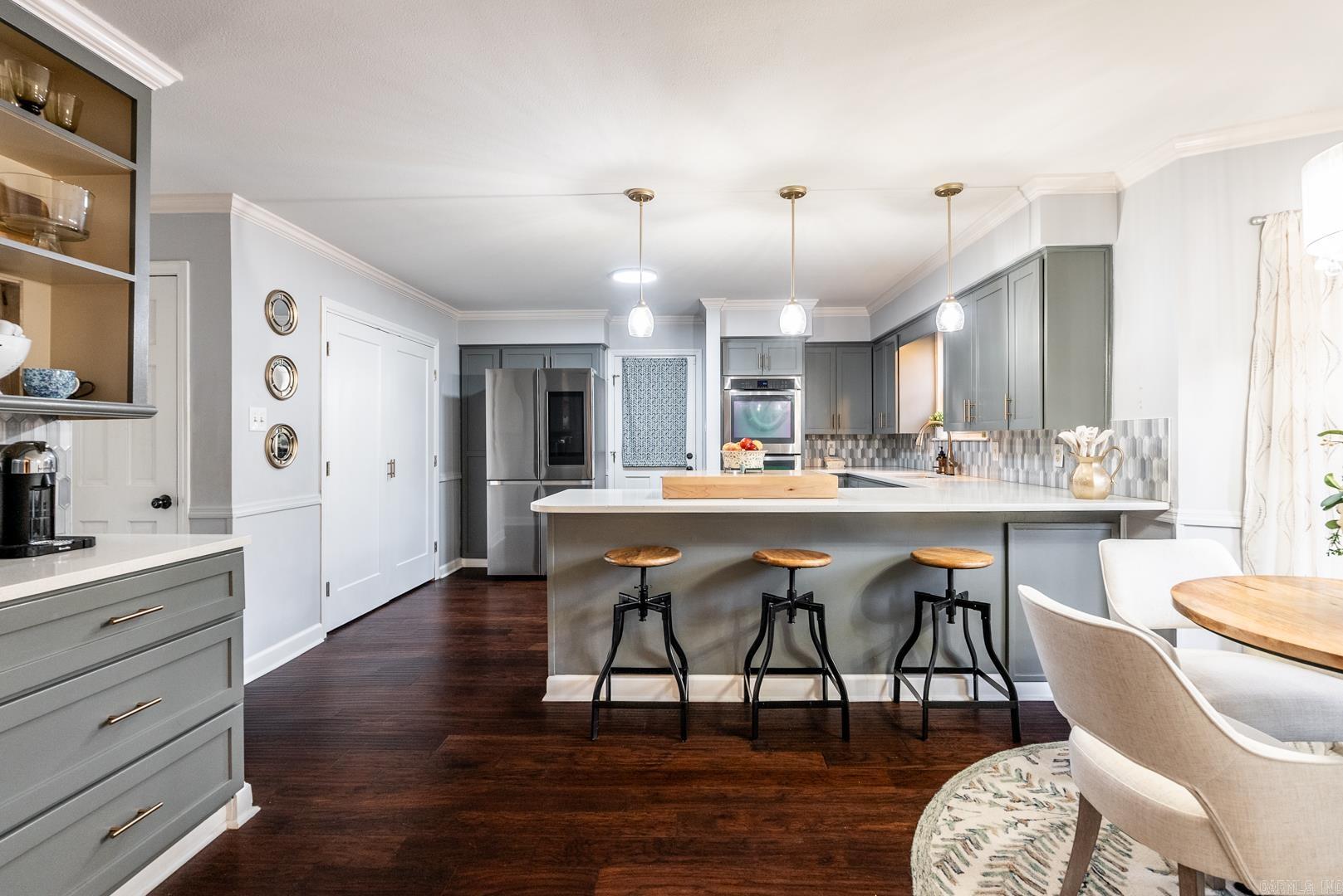 PEBBLE BEACH PARK - Residential