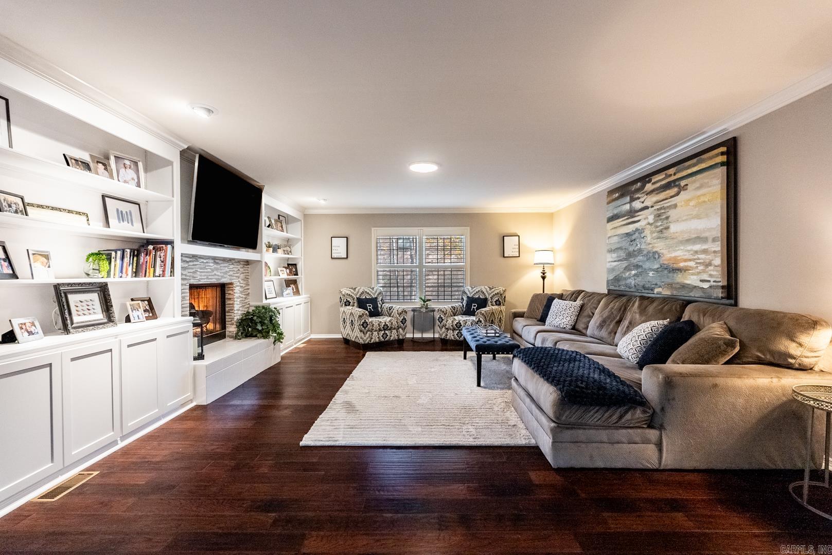 PEBBLE BEACH PARK - Residential