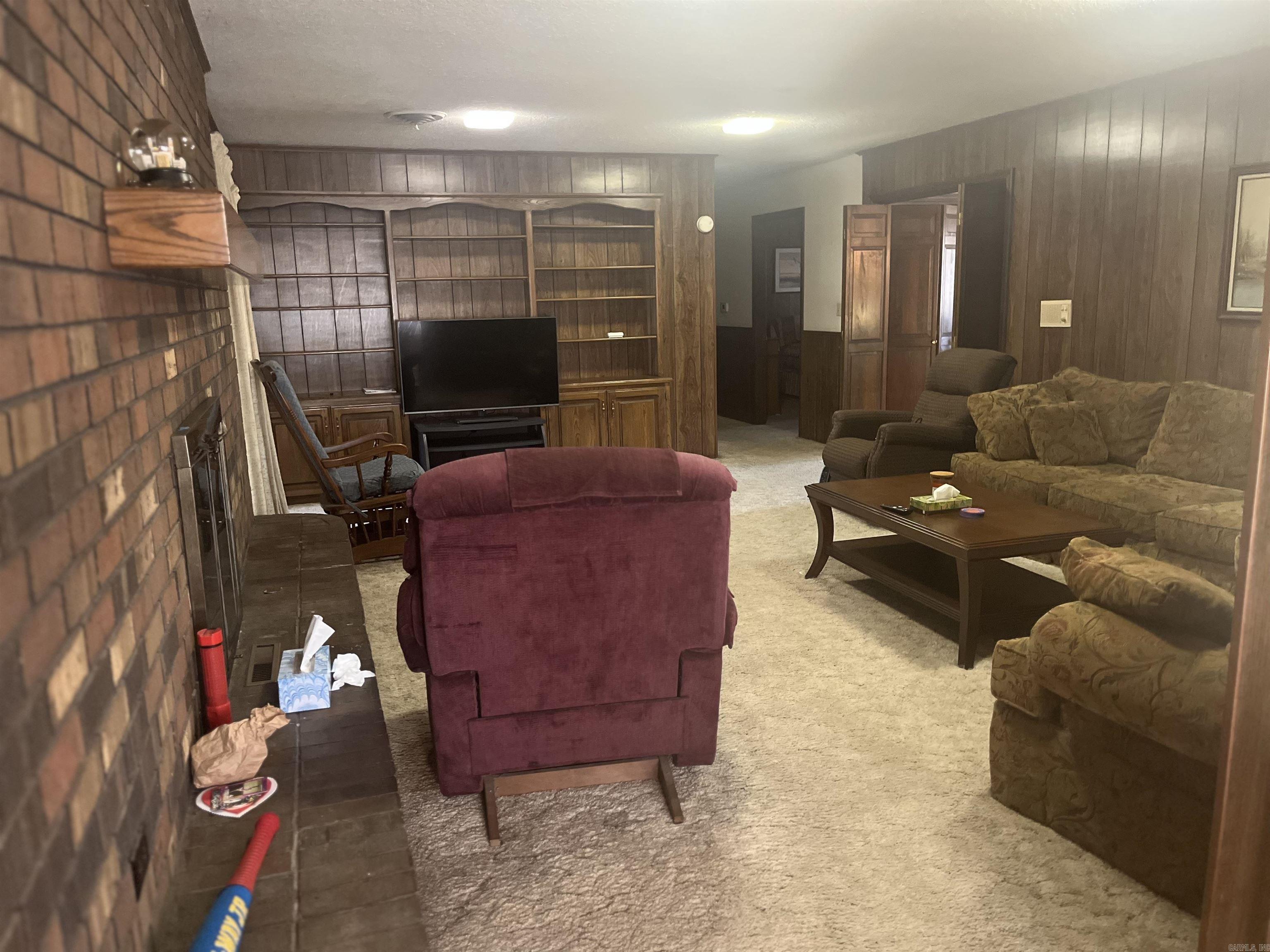 PINE HILLS PARK ADDN - Residential