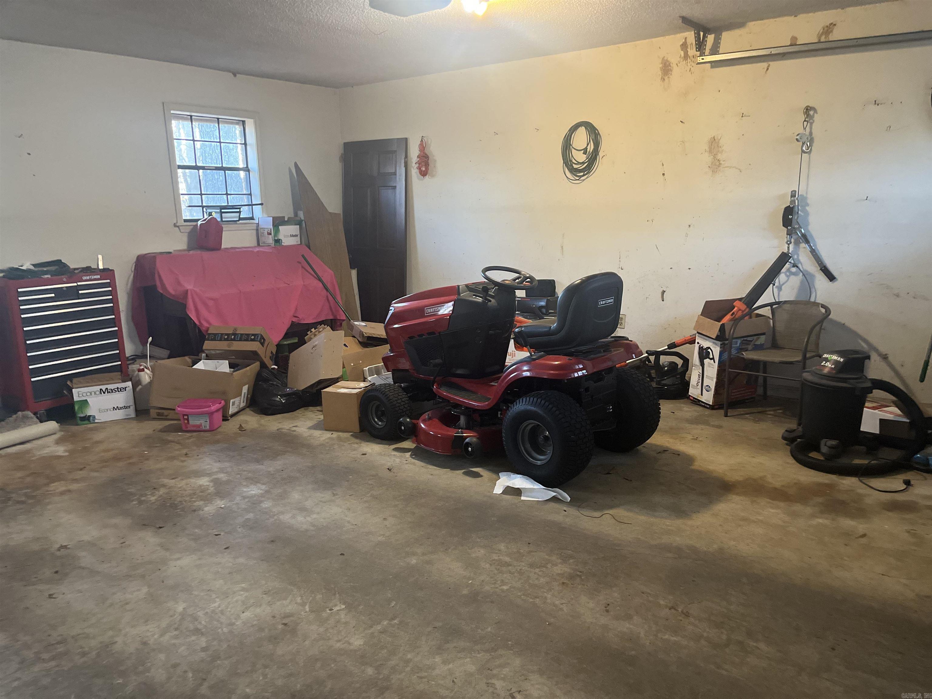 PINE HILLS PARK ADDN - Residential