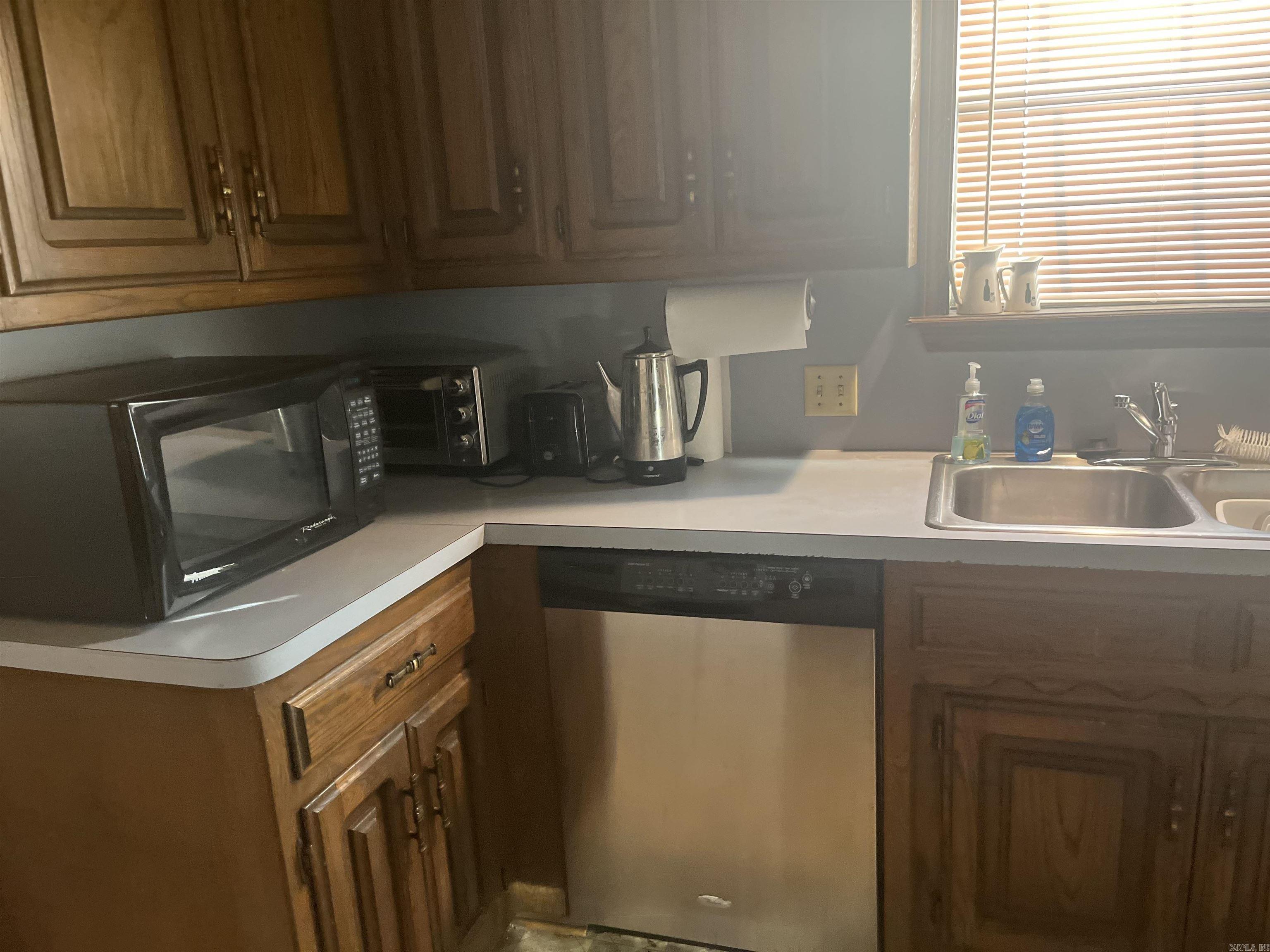 PINE HILLS PARK ADDN - Residential