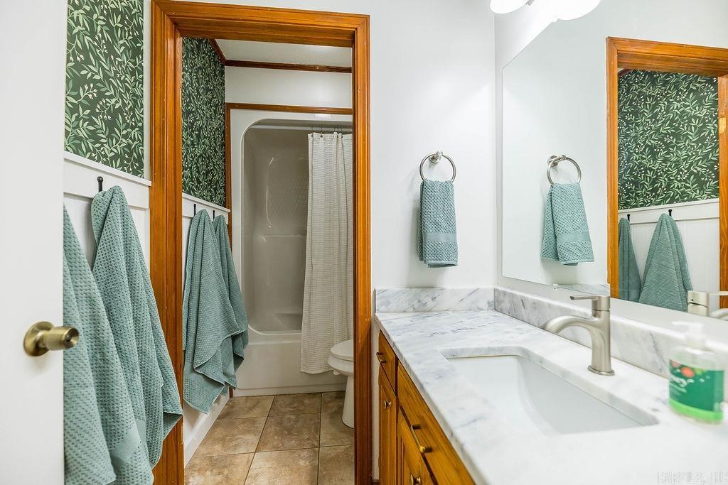 THOMPSON HEIGHTS 5TH - Residential