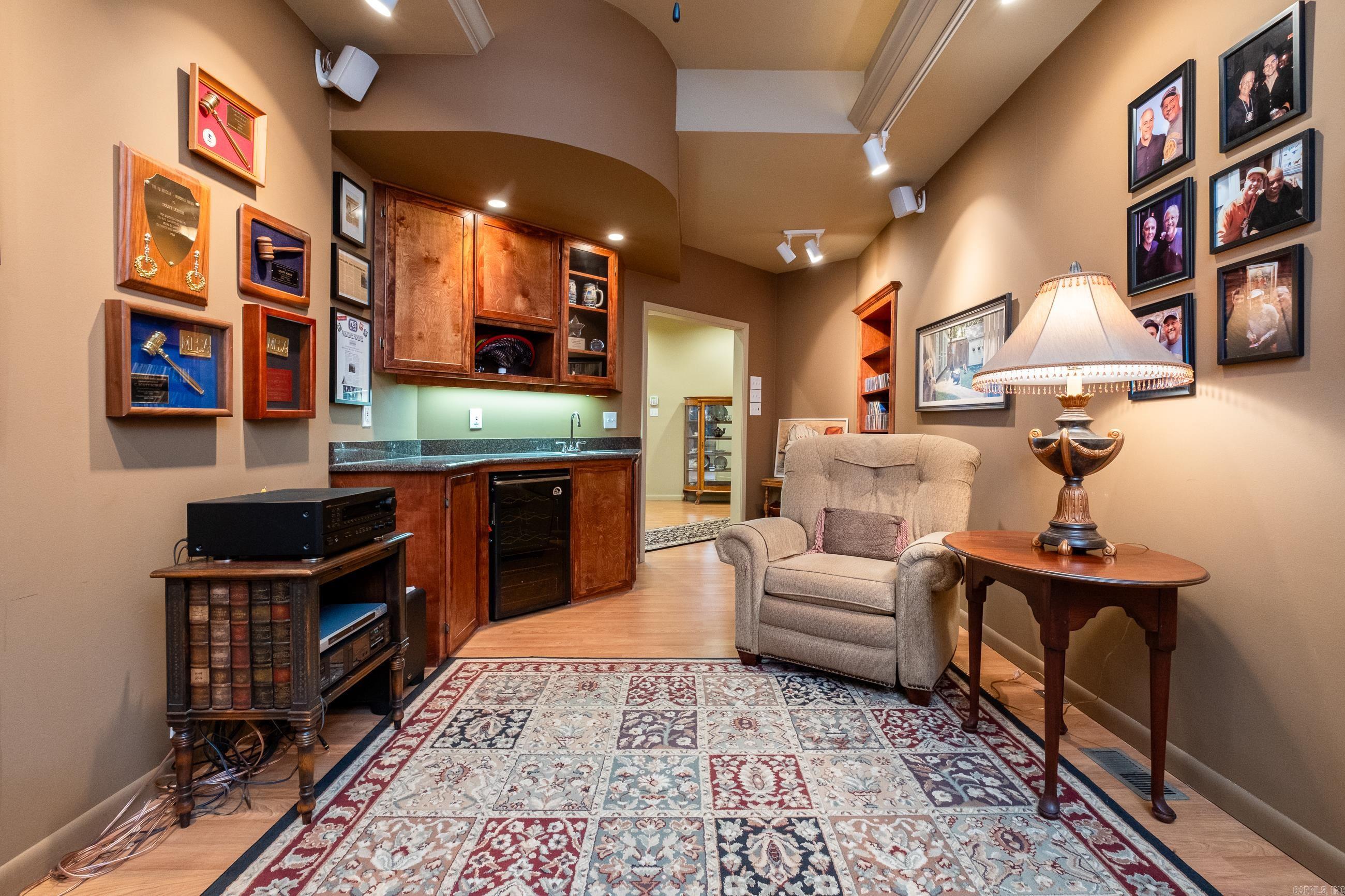 RIVER RIDGE POINTE - Residential