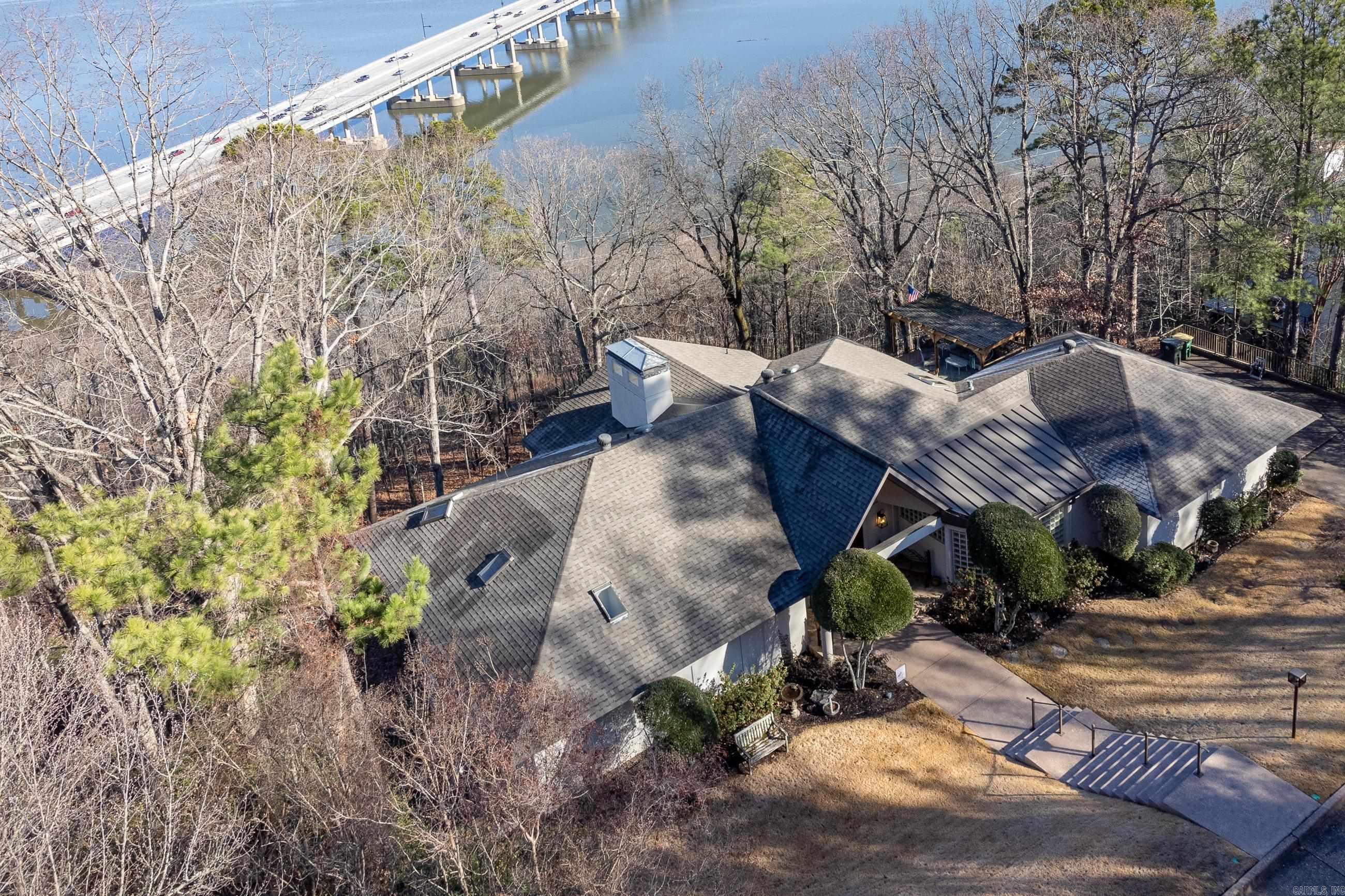 RIVER RIDGE POINTE - Residential