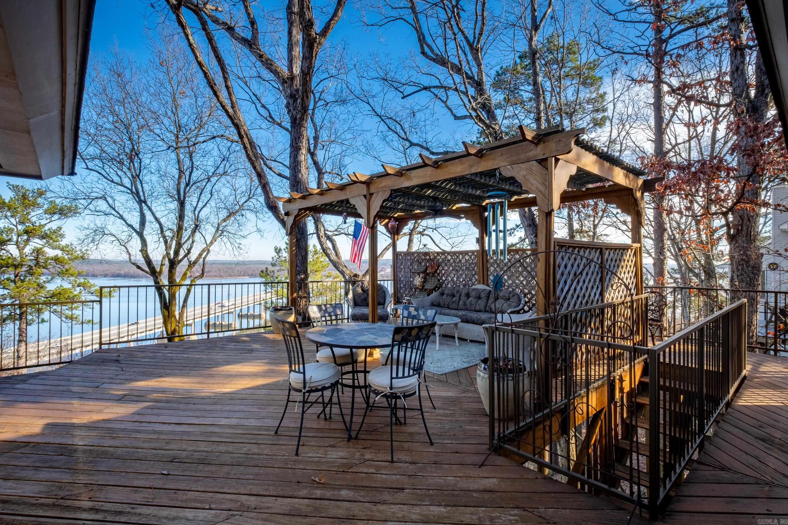 RIVER RIDGE POINTE - Residential