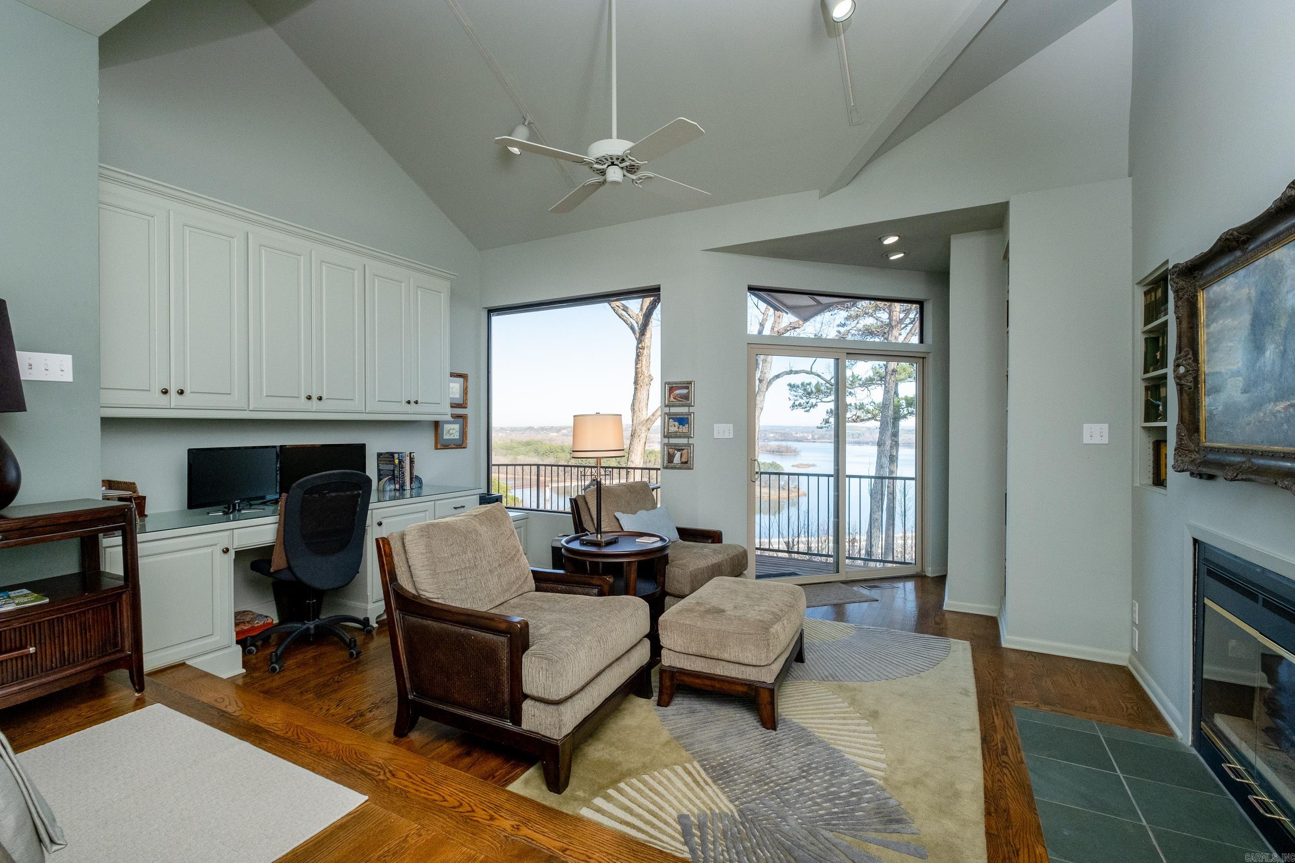 RIVER RIDGE POINTE - Residential