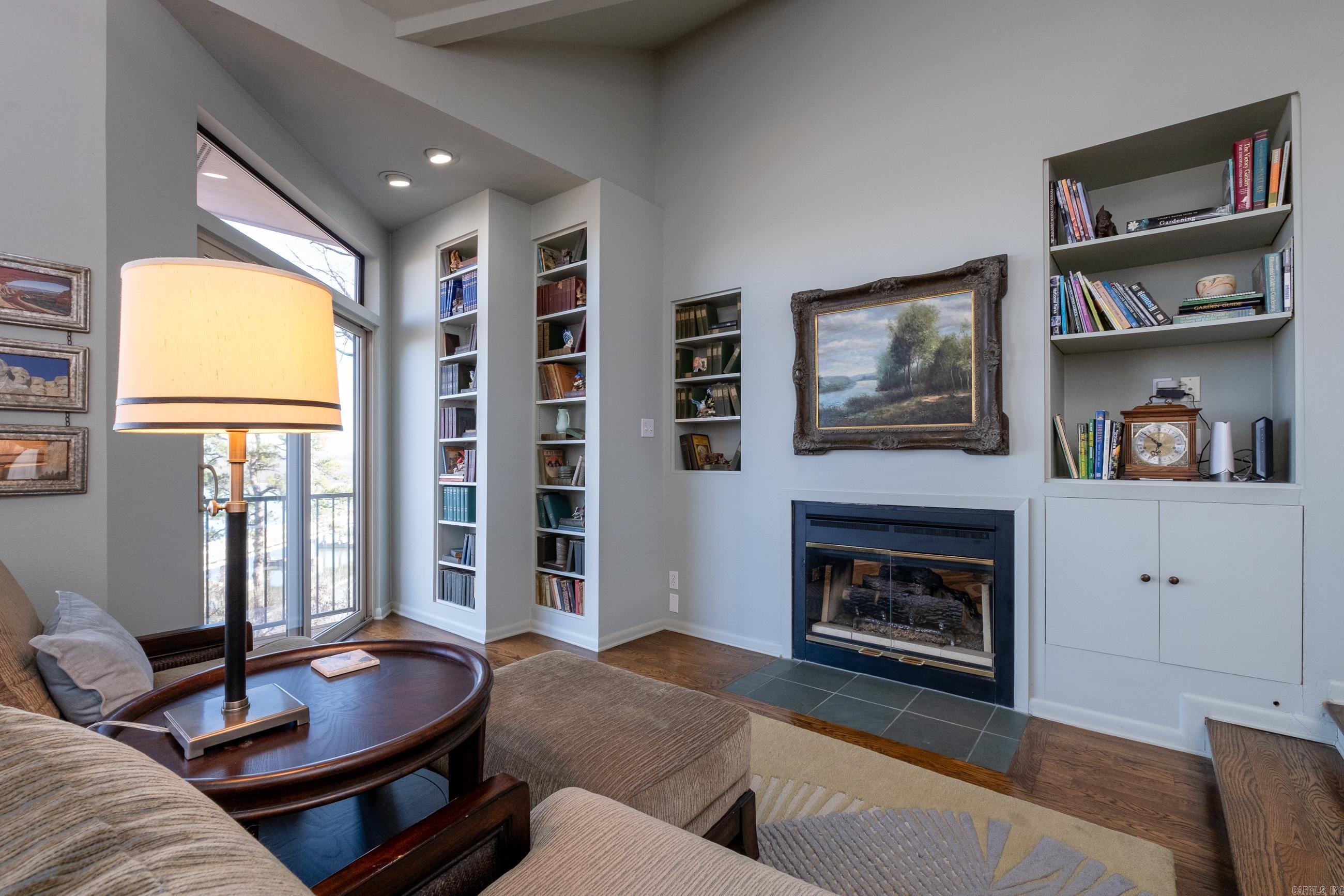 RIVER RIDGE POINTE - Residential