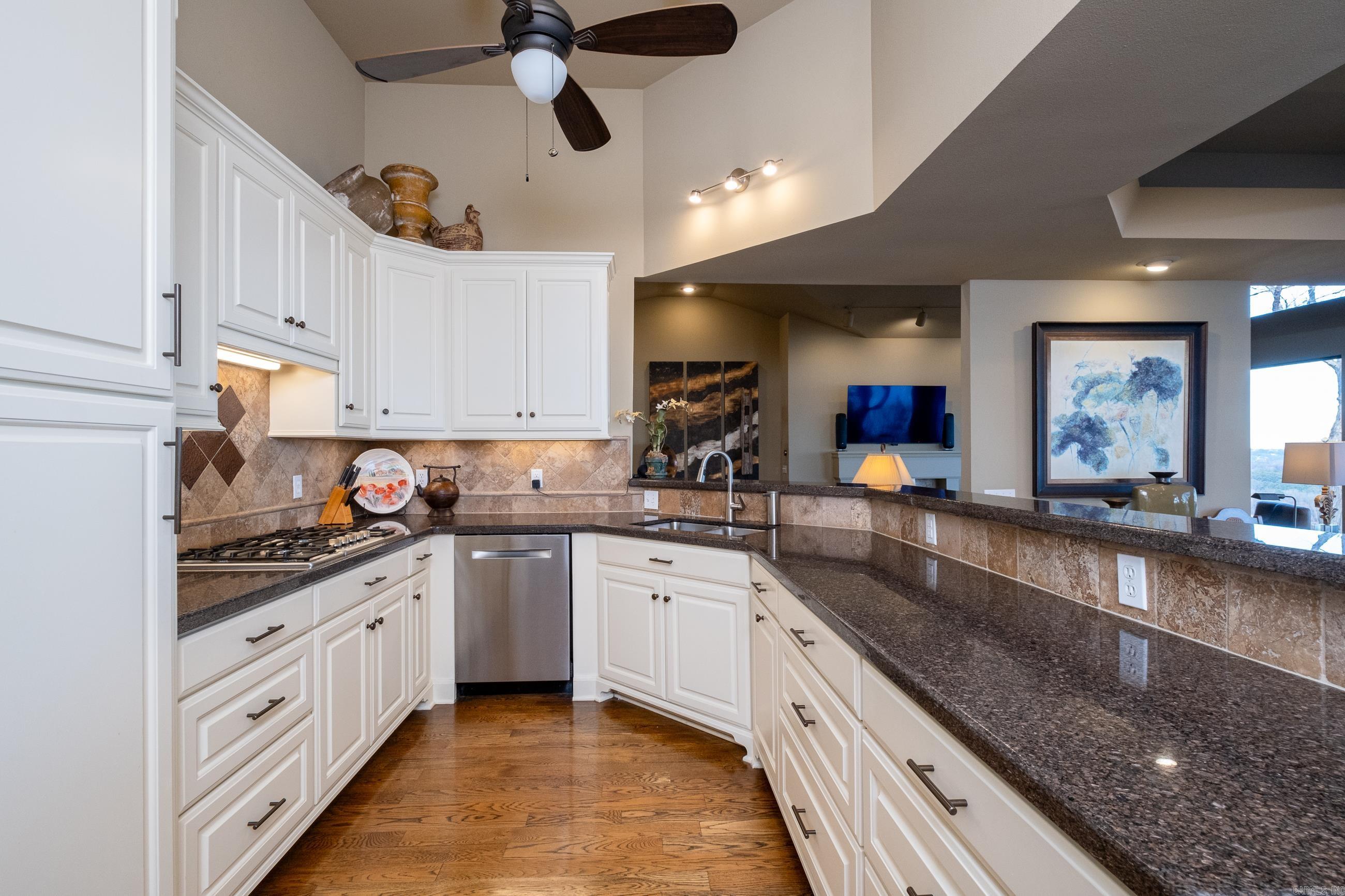 RIVER RIDGE POINTE - Residential