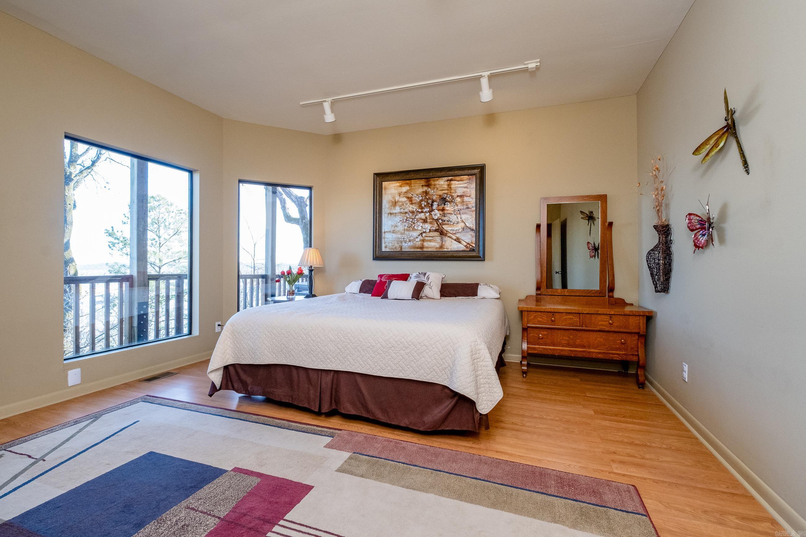 RIVER RIDGE POINTE - Residential