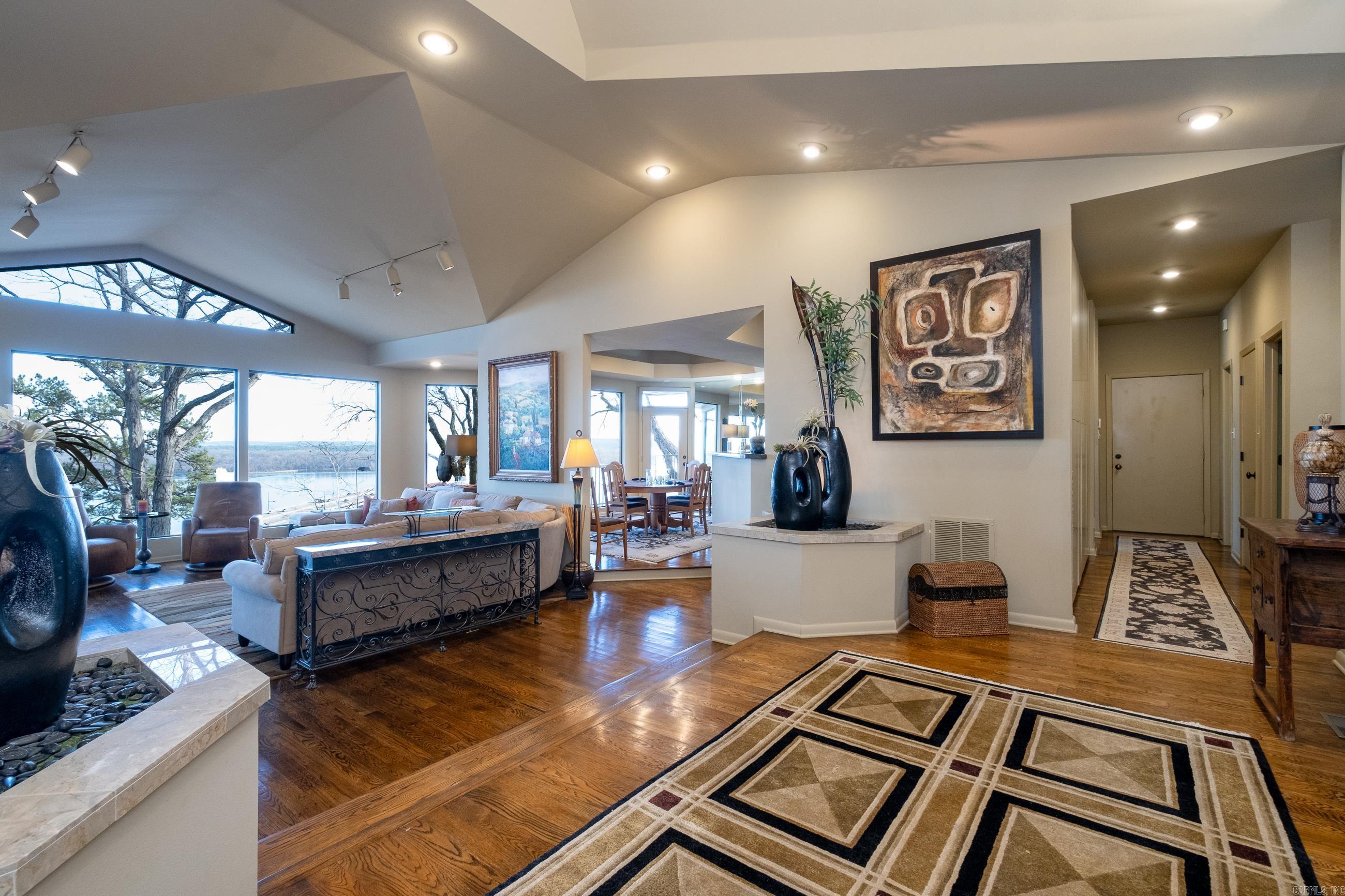 RIVER RIDGE POINTE - Residential