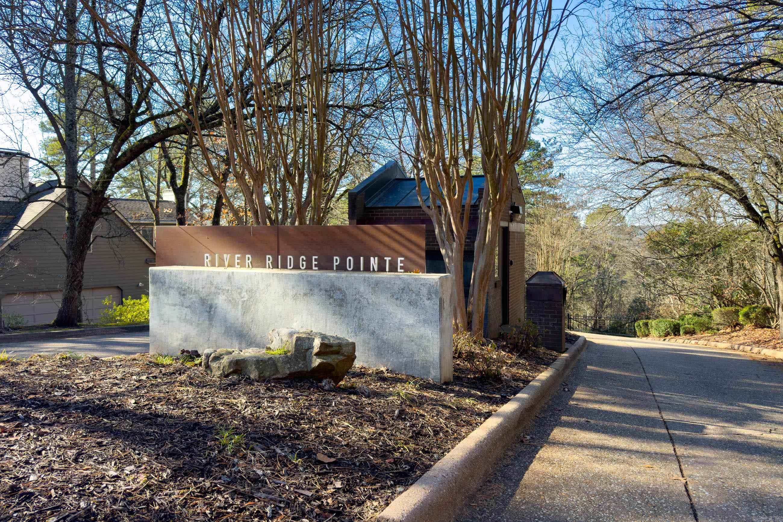 RIVER RIDGE POINTE - Residential
