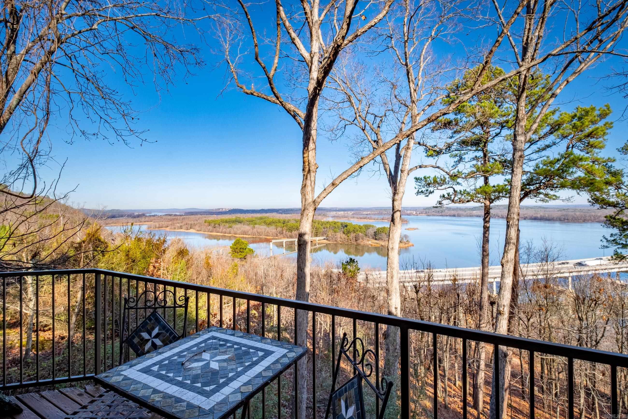 RIVER RIDGE POINTE - Residential