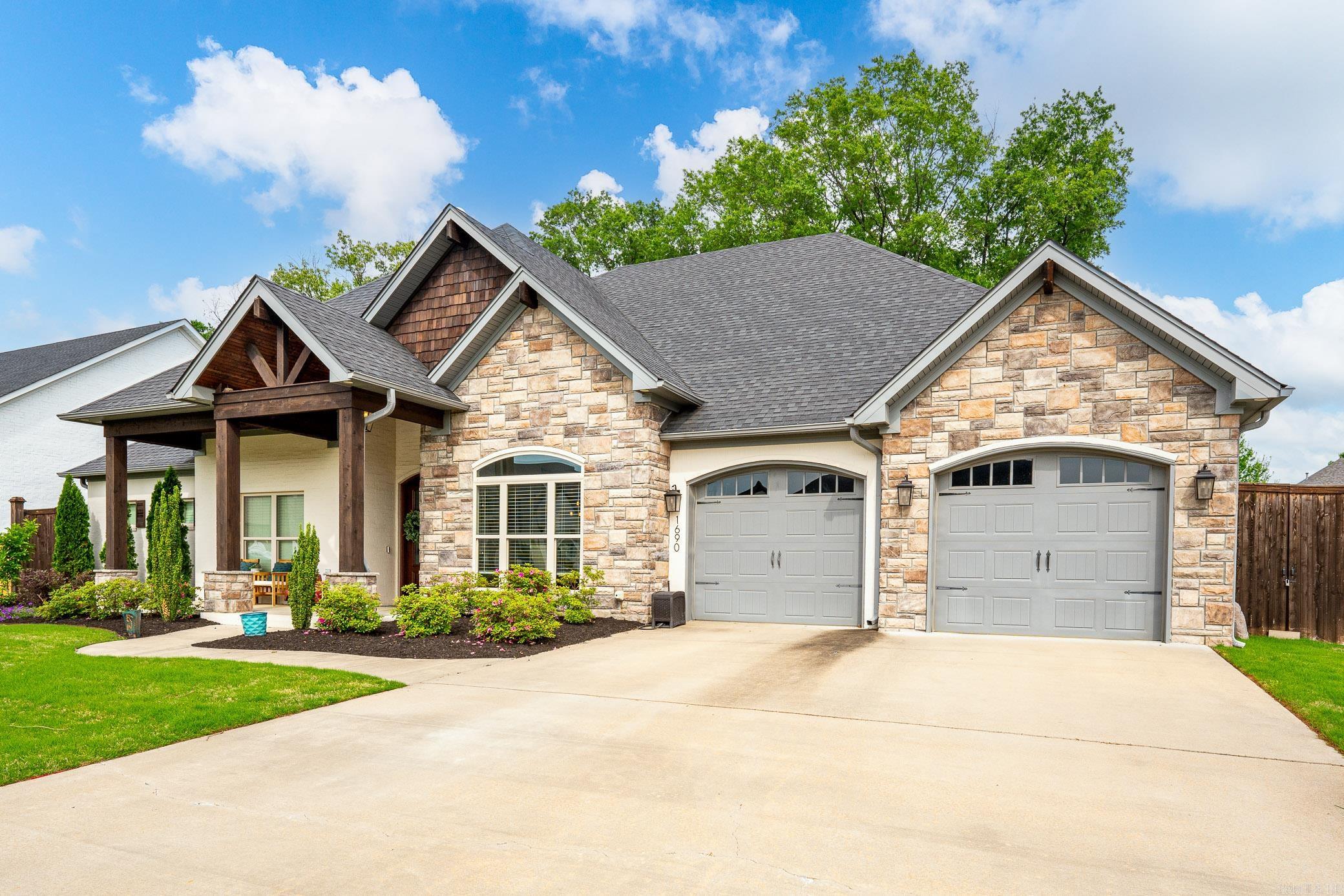 WINTERBROOK - Residential