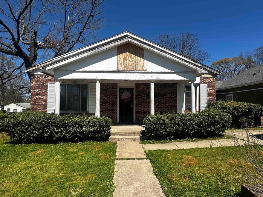 Investor special priced to sell. Sitting on a nice corner lot, this property offers strong potential for a full renovation project and is ideal for experienced investors or rehab buyers. Property will require significant repairs, including flooring, structural attention, and full interior updates throughout. Layout offers flexibility with opportunity to reconfigure and maximize value. Located in an established area with renovated homes supporting strong after-repair potential. Property is being sold as-is.