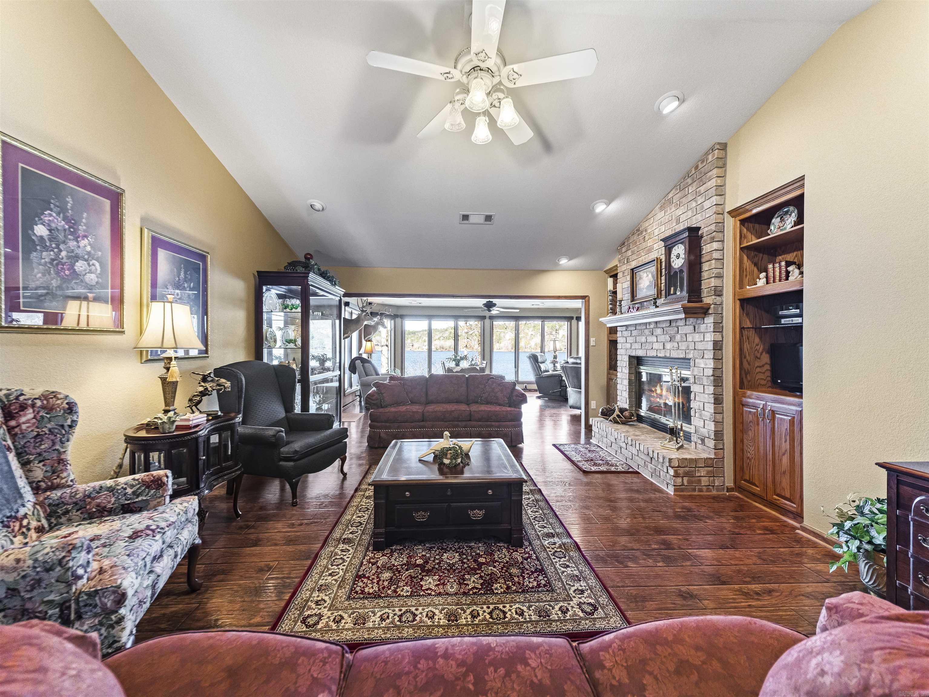 ALEGRIA - Residential