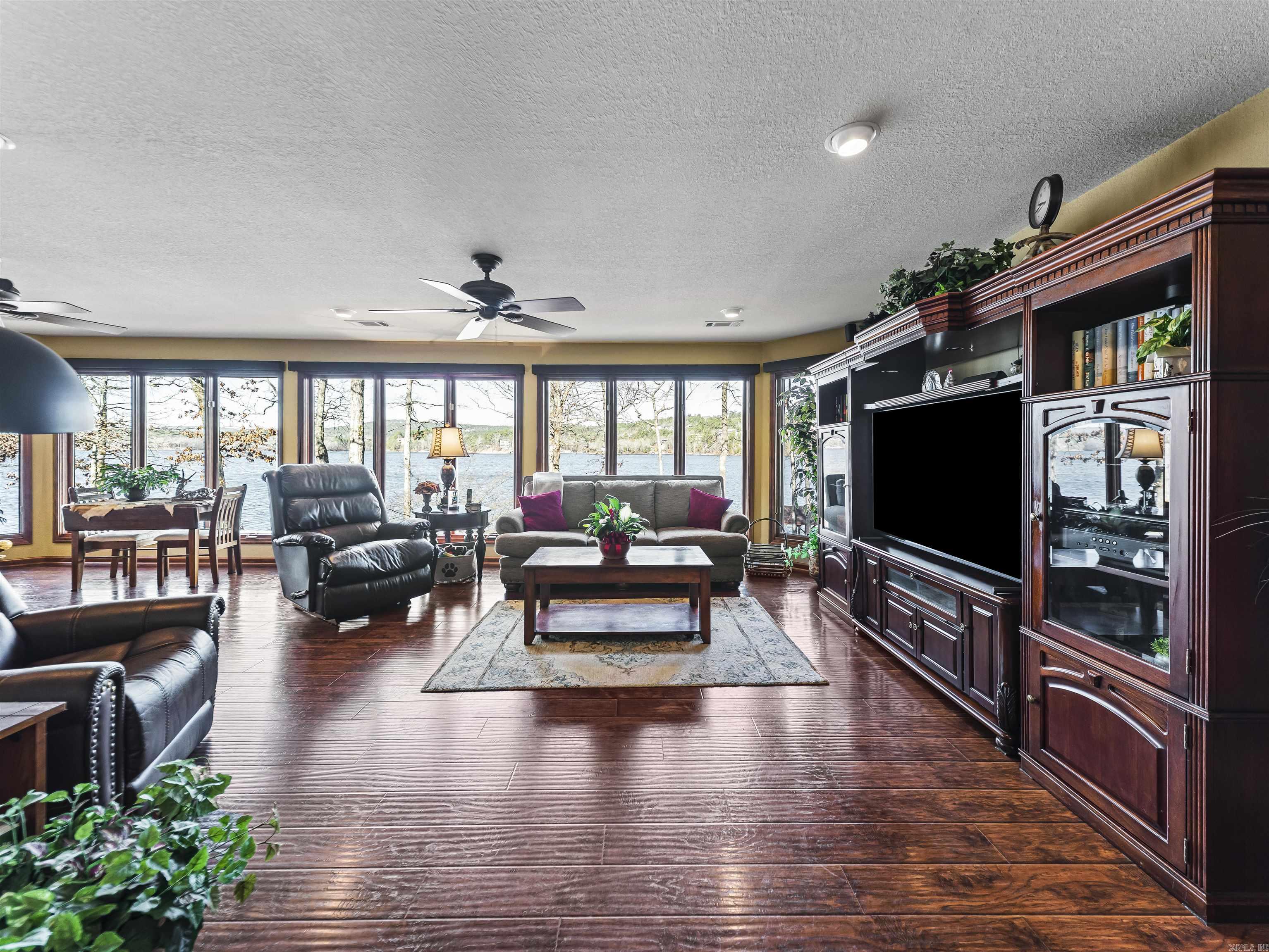 ALEGRIA - Residential