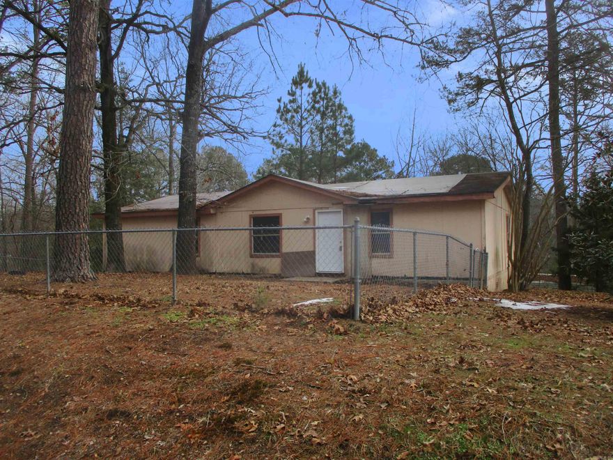 Three bedroom 2 bath home in Hensley with lots of potential.  This is a Fannie Mae HomePath property.  See agent remarks regarding how to submit offers.