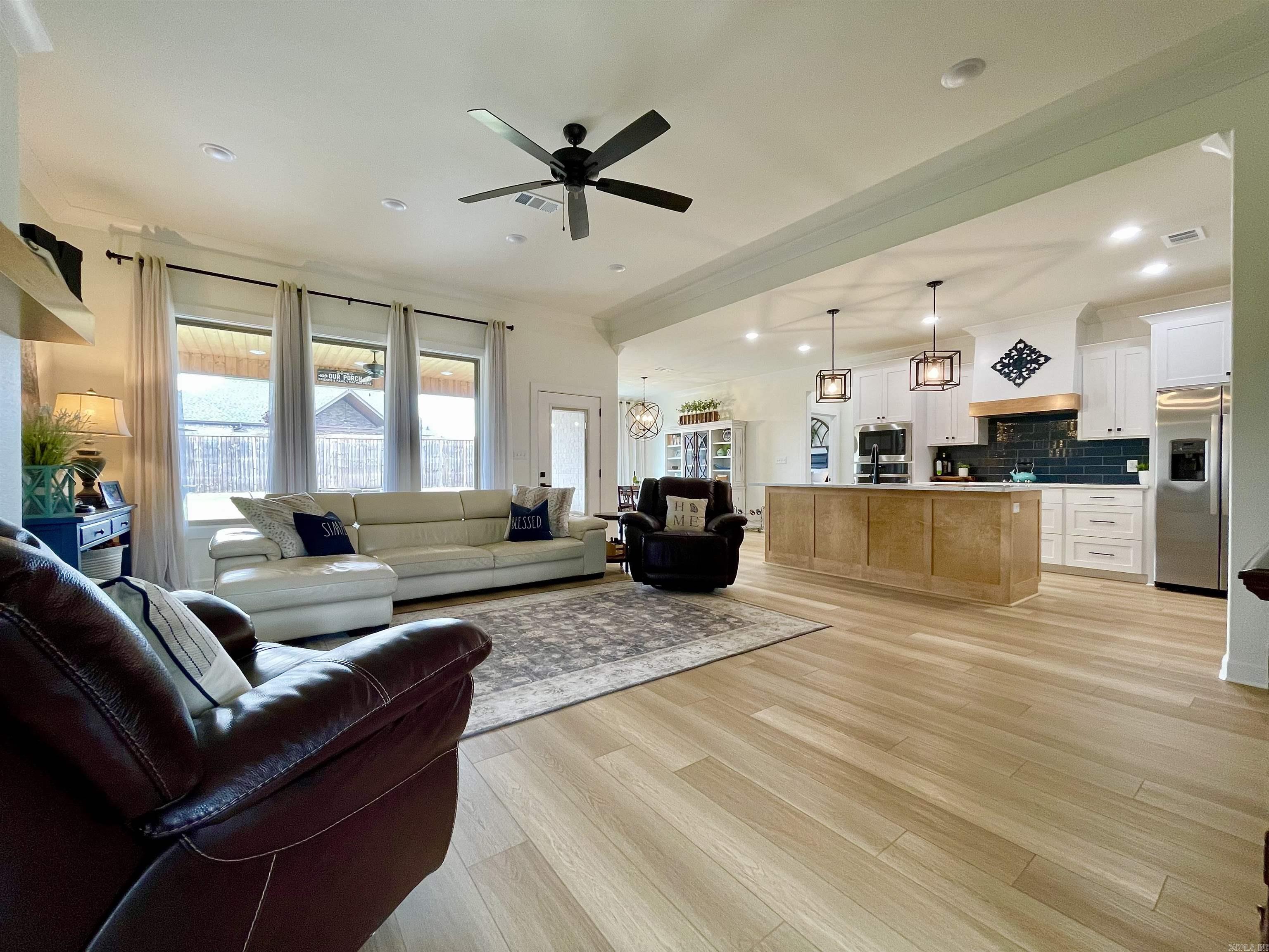 JACOB CREEK - Residential