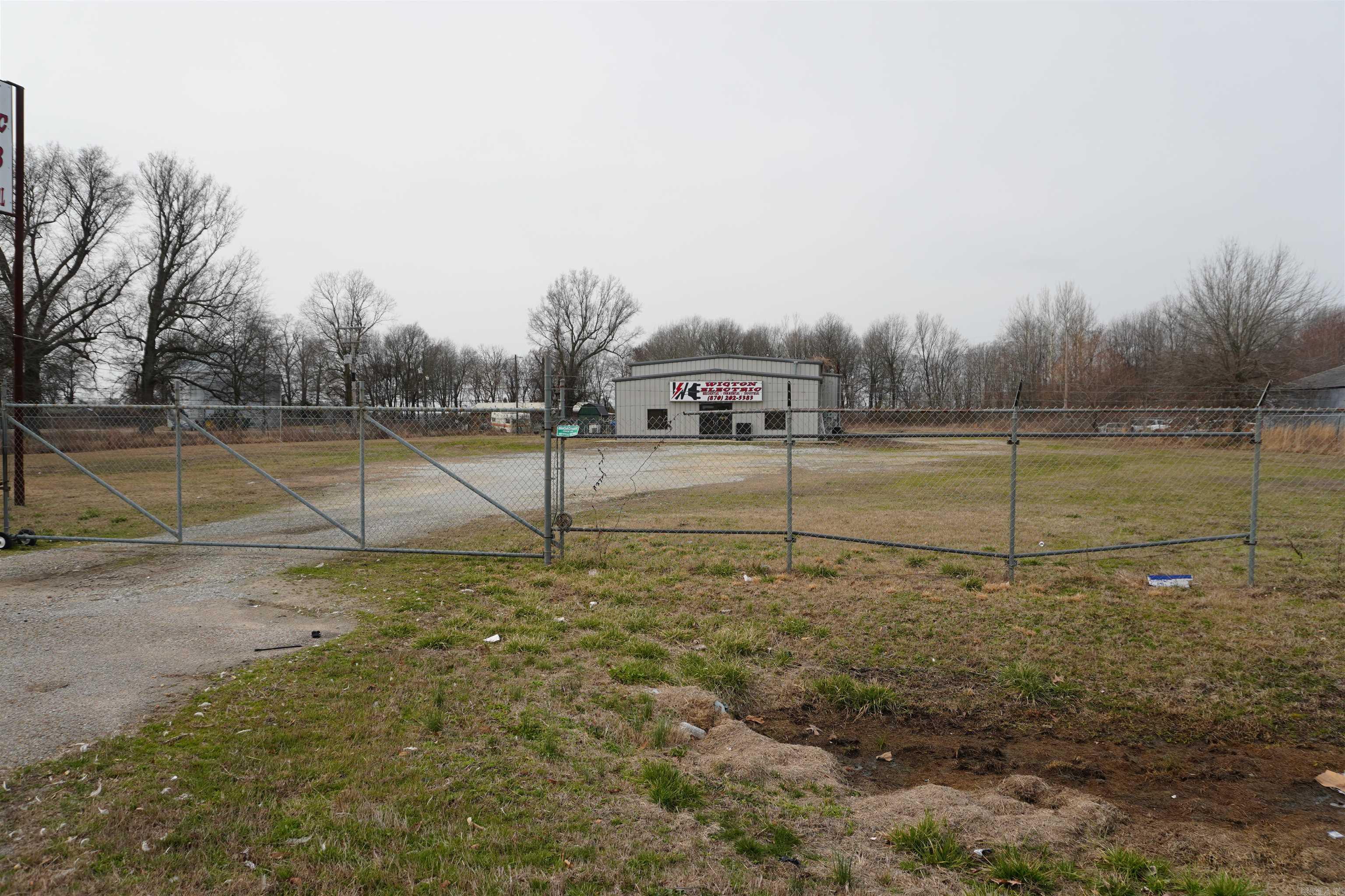 Shannon Acres - Commercial Sale