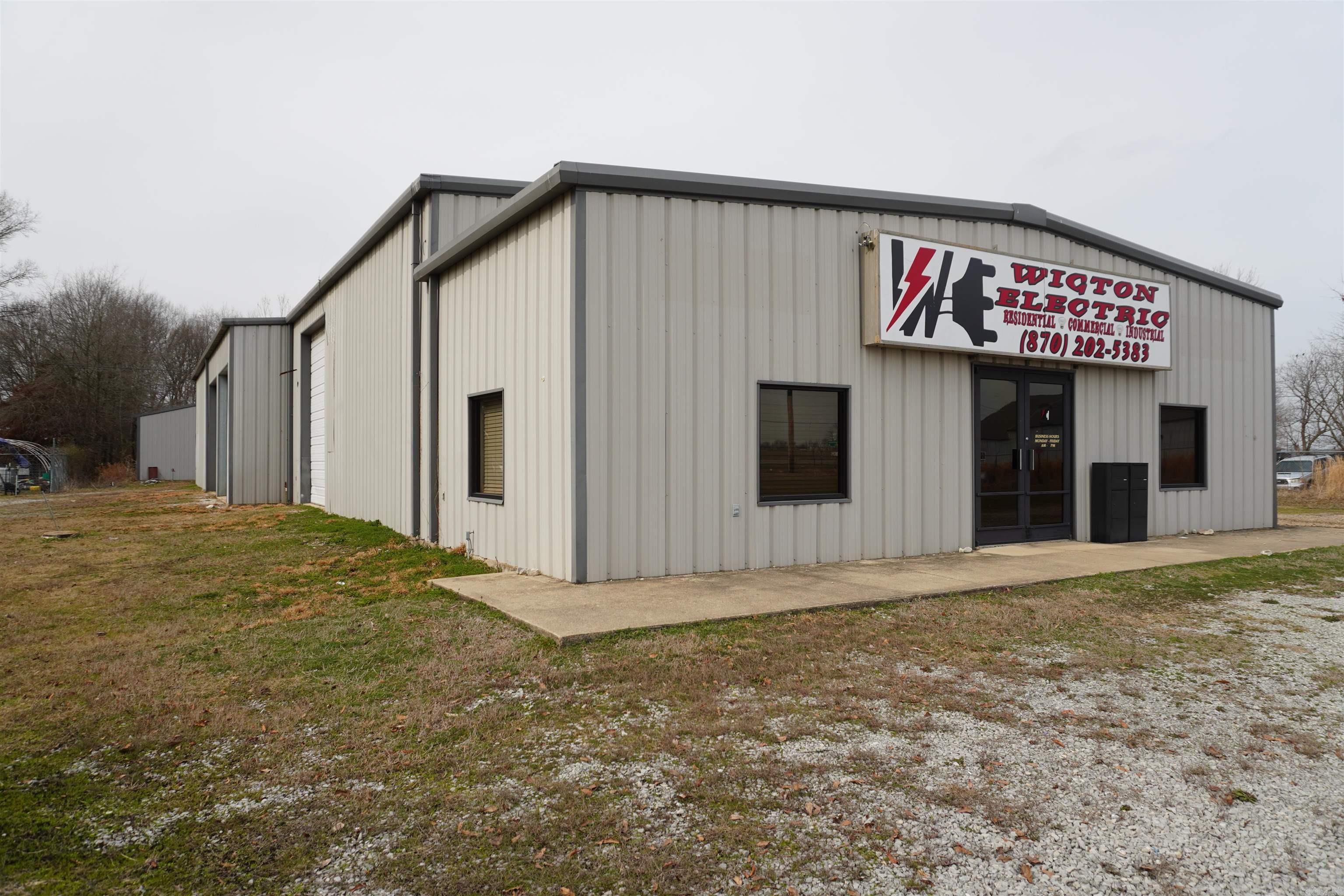 Shannon Acres - Commercial Sale
