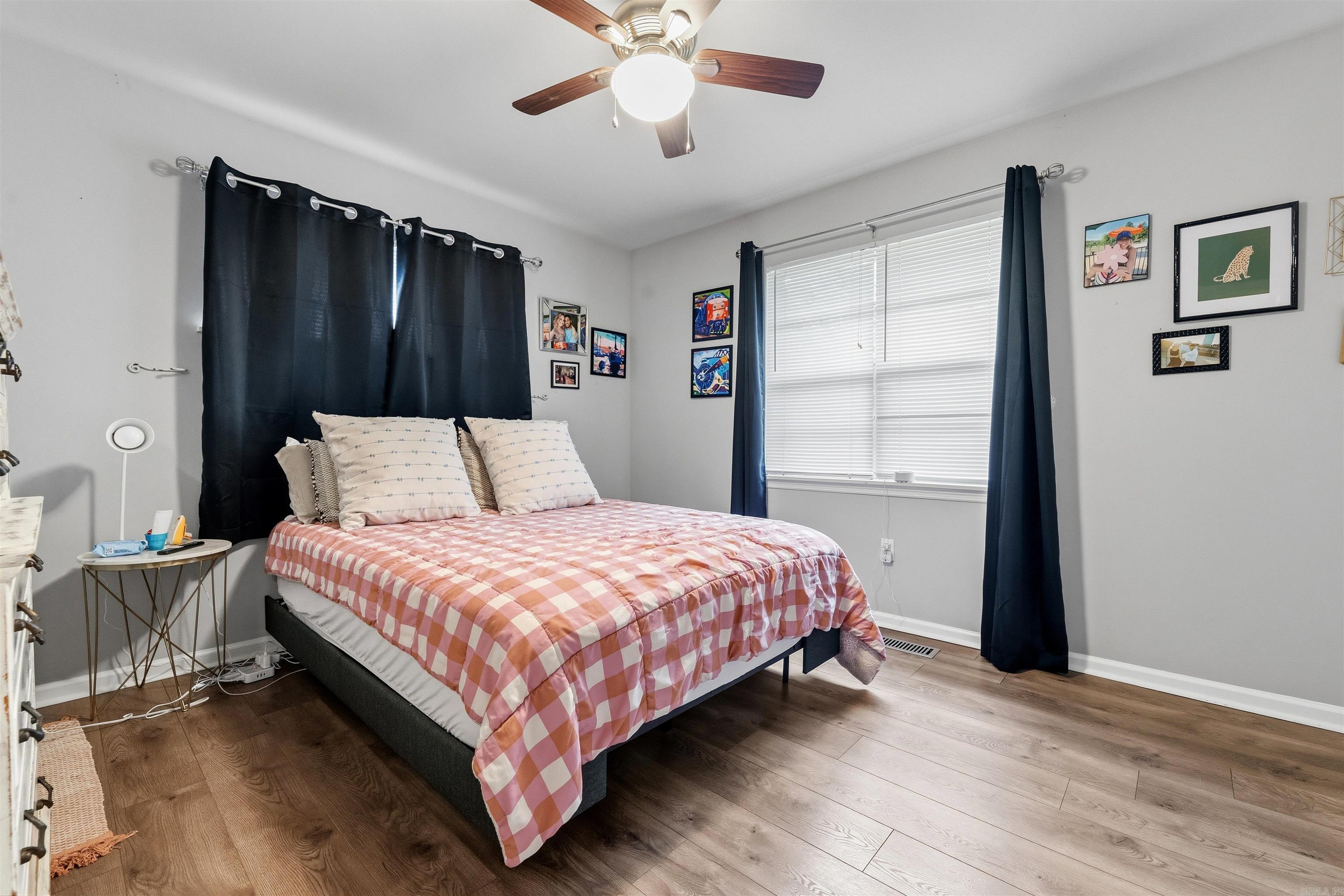 COUNTRY CLUB PARK - Residential