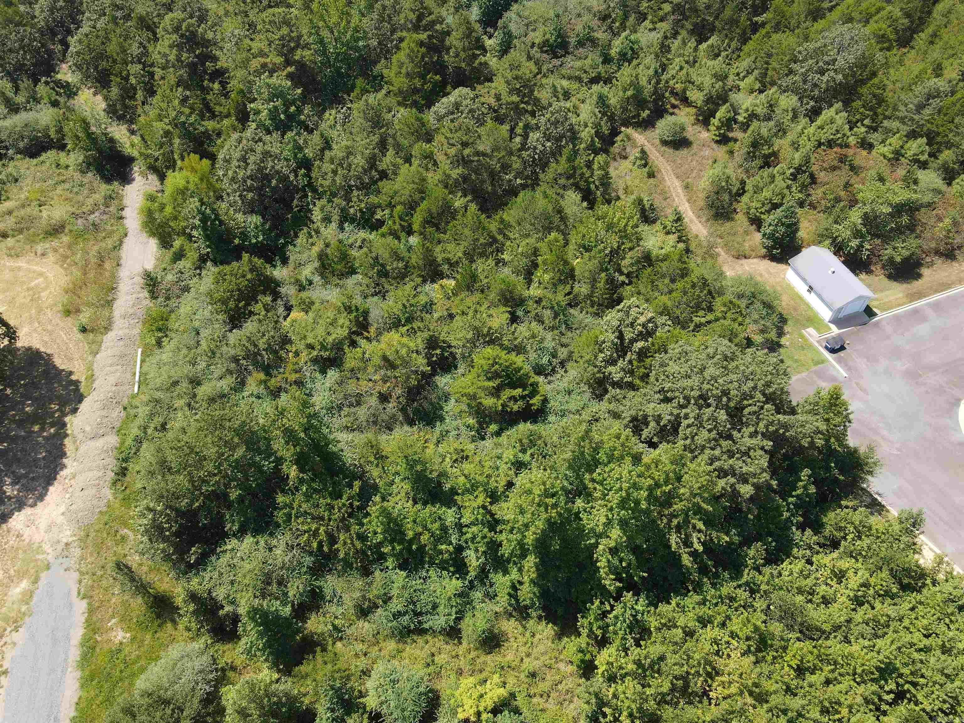 17-10-09 - Commercial Sale