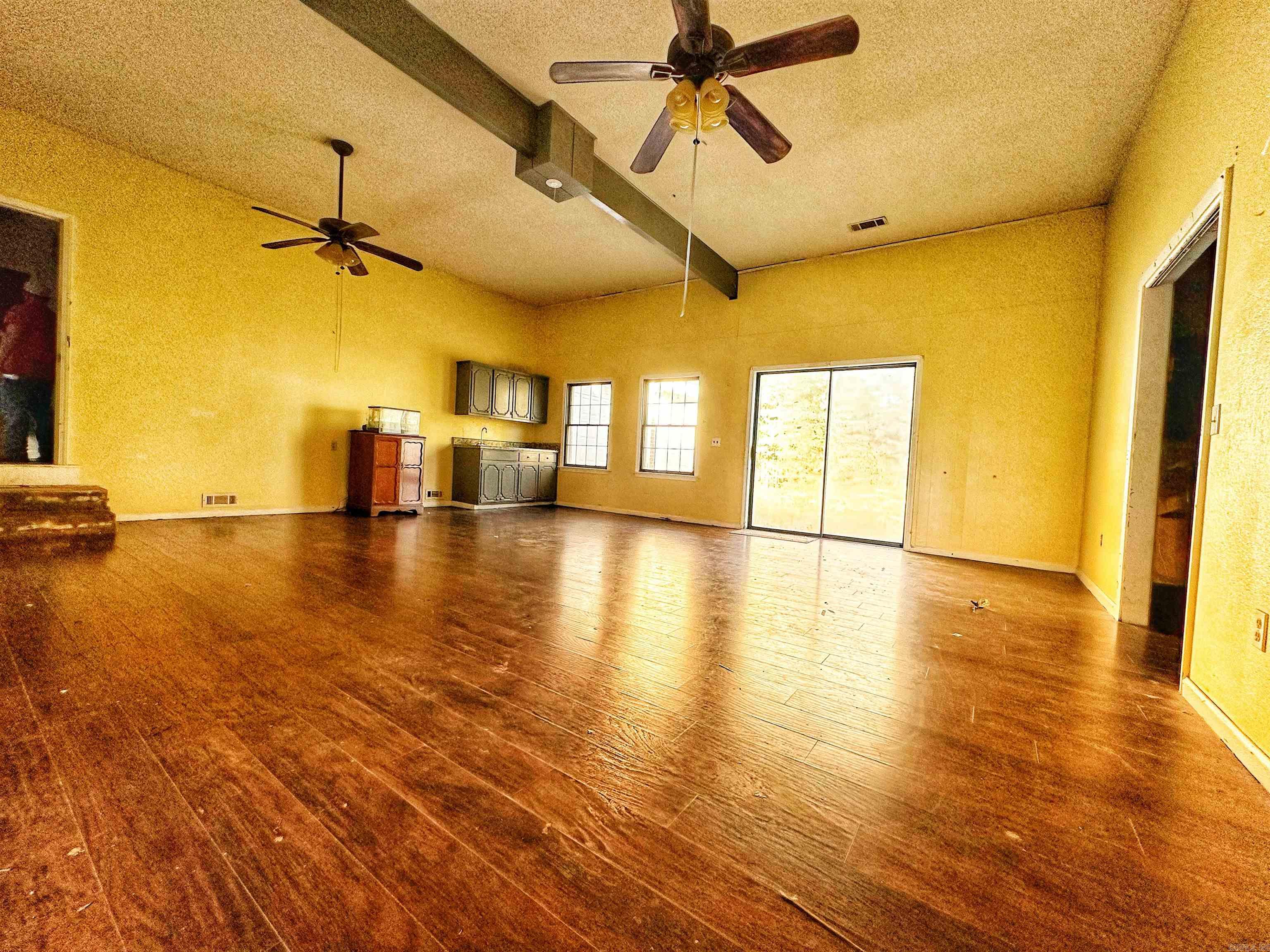 BRYANT WOODLAND HGTS - Residential