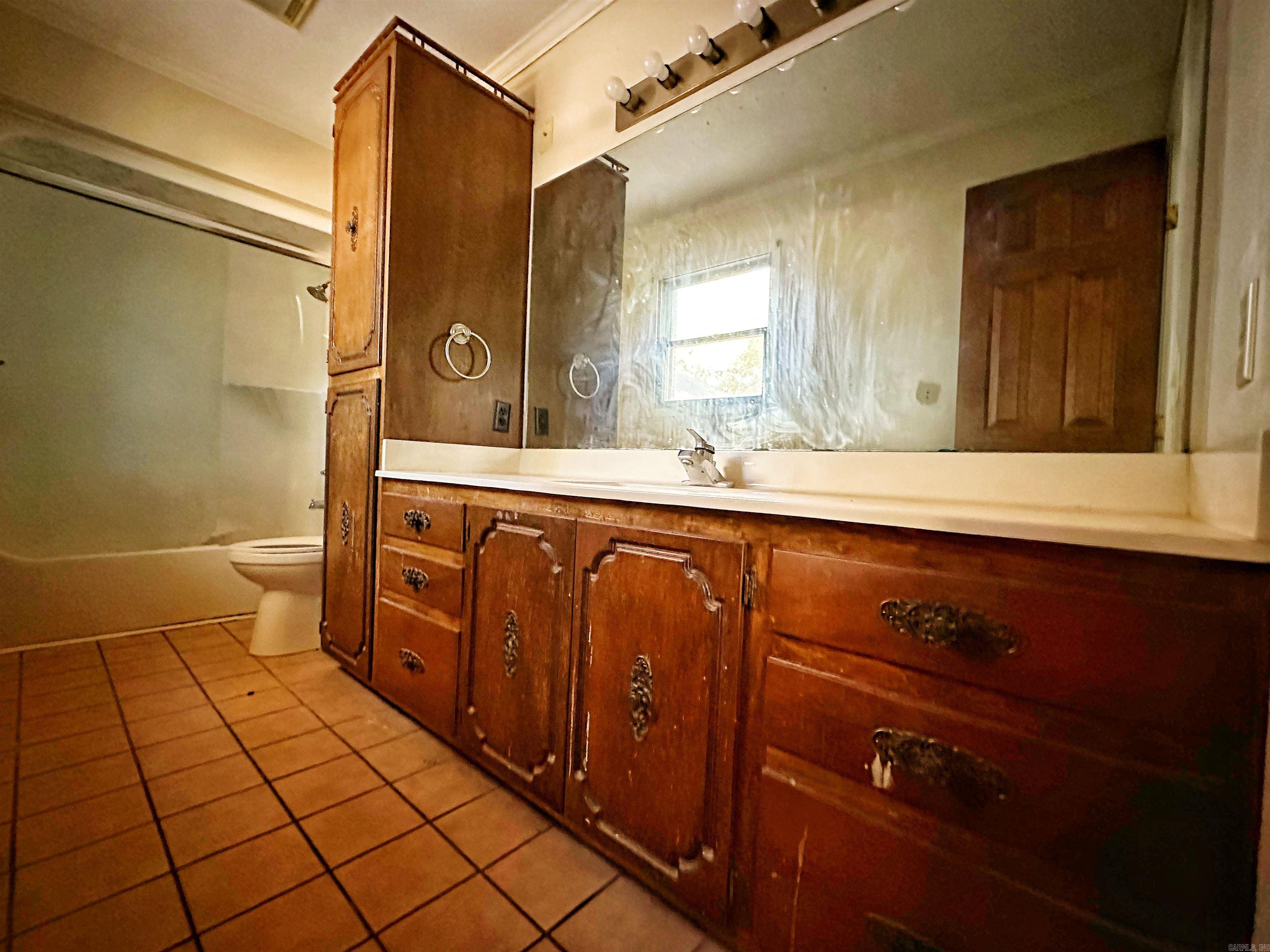 BRYANT WOODLAND HGTS - Residential