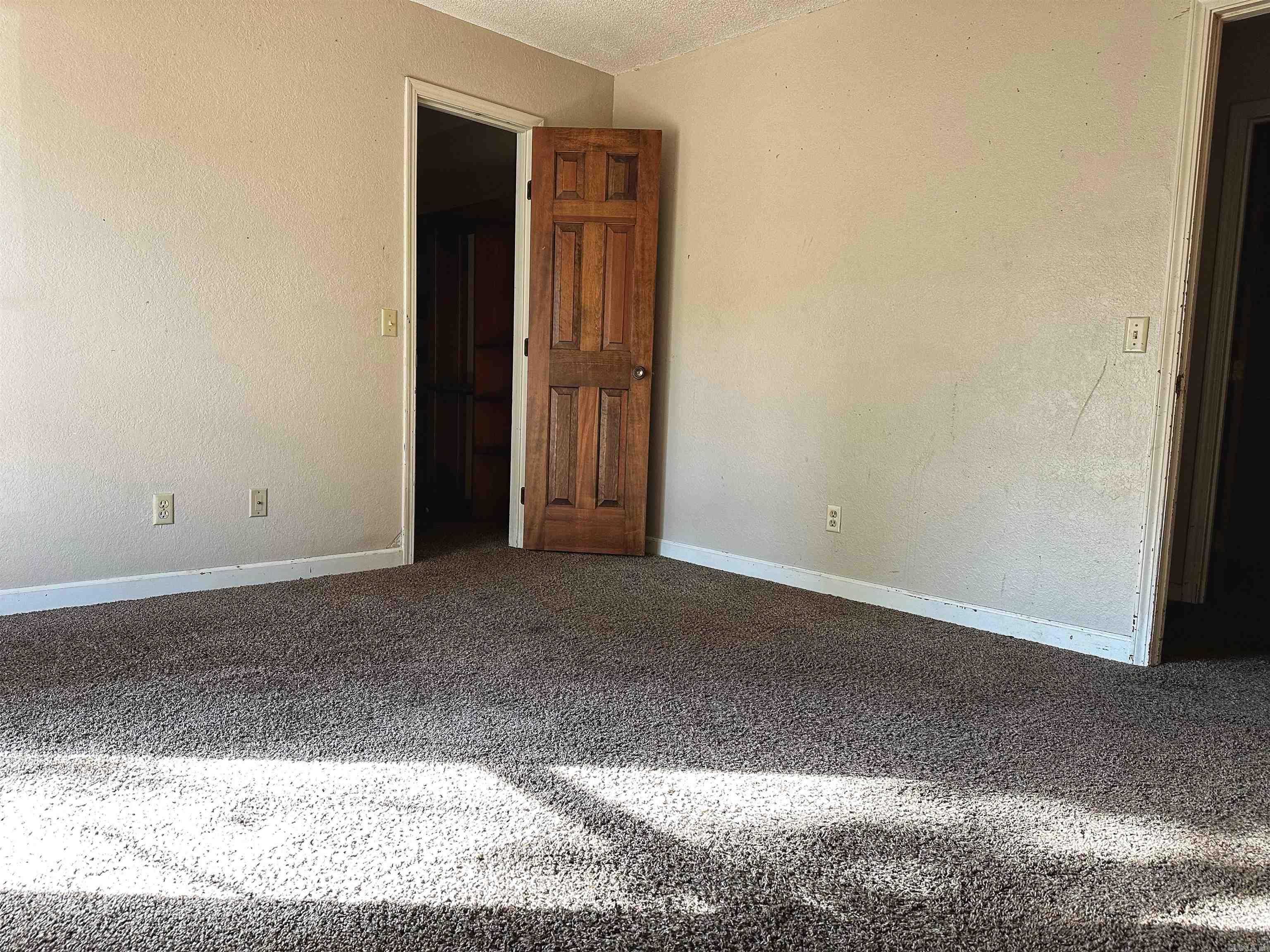 BRYANT WOODLAND HGTS - Residential