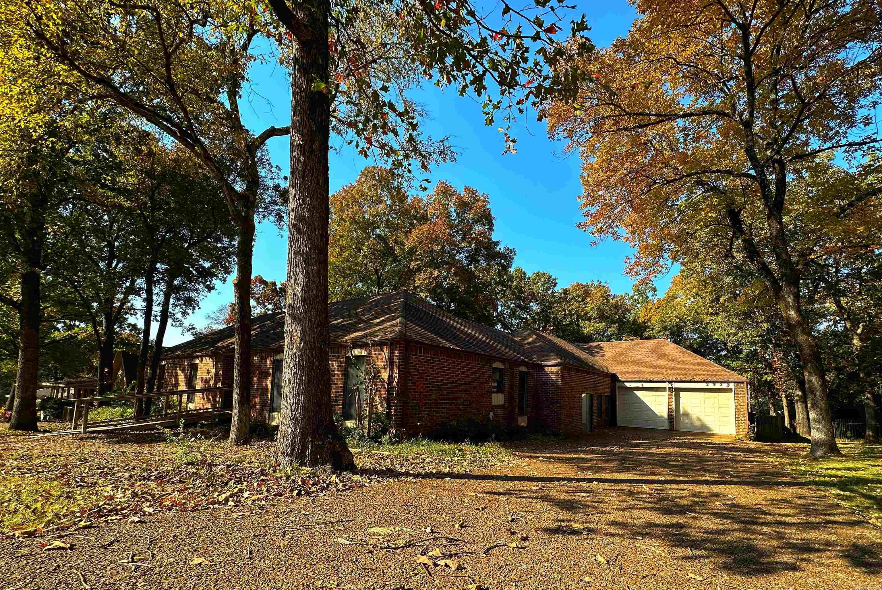 BRYANT WOODLAND HGTS - Residential