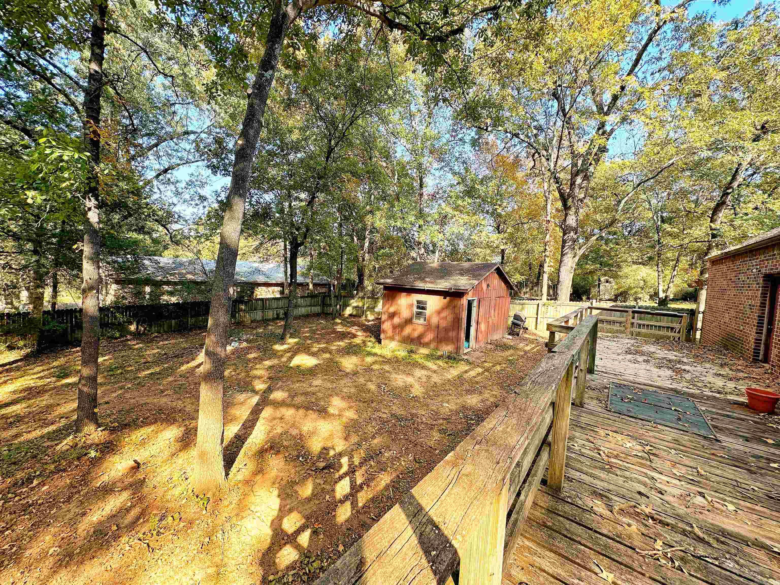 BRYANT WOODLAND HGTS - Residential