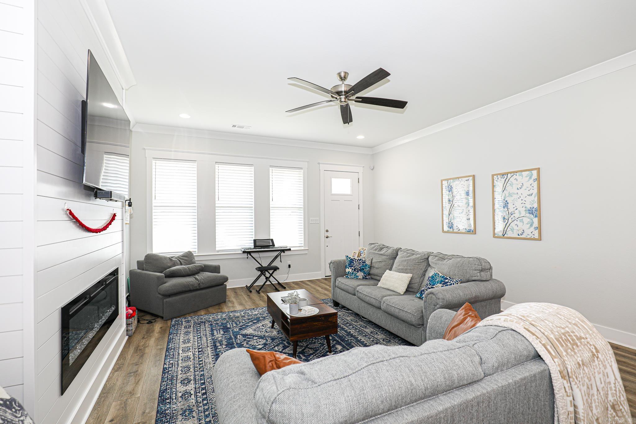 OLDE SALEM TOWNSHIP - Residential