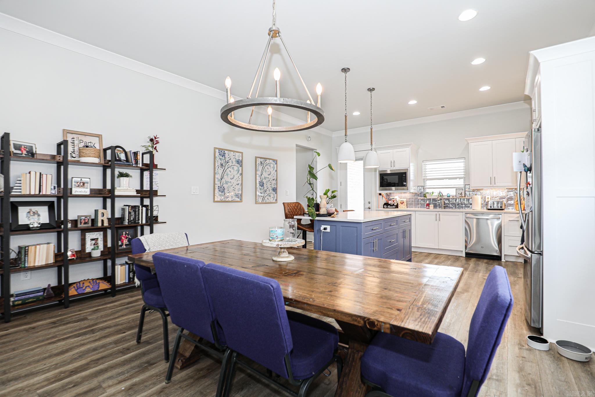 OLDE SALEM TOWNSHIP - Residential
