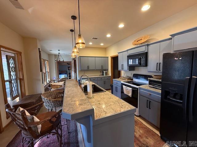 HIDDEN VALLEY ESTATES - Residential